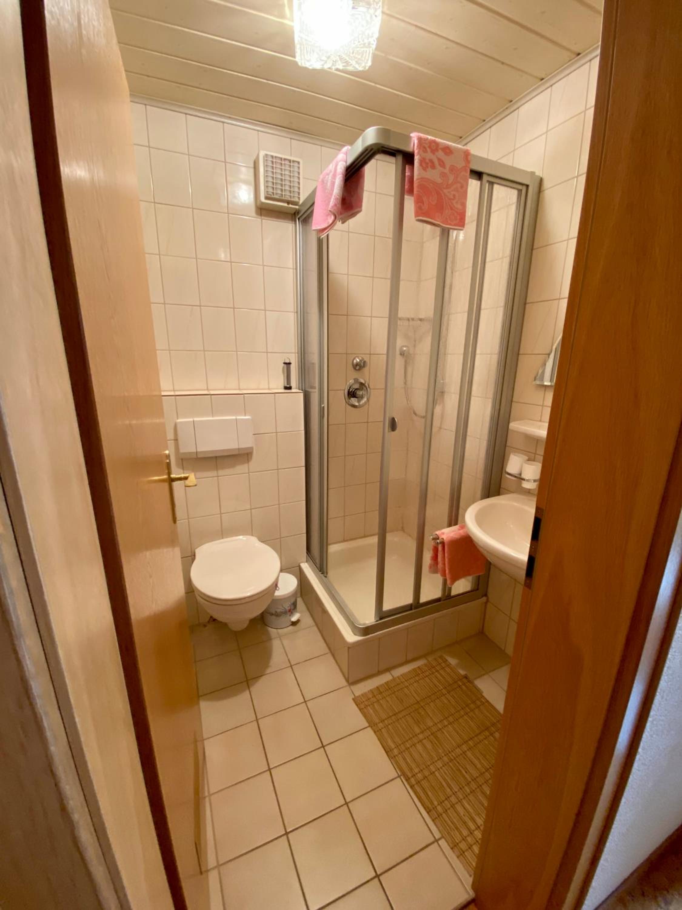 Double Room - Photo 4