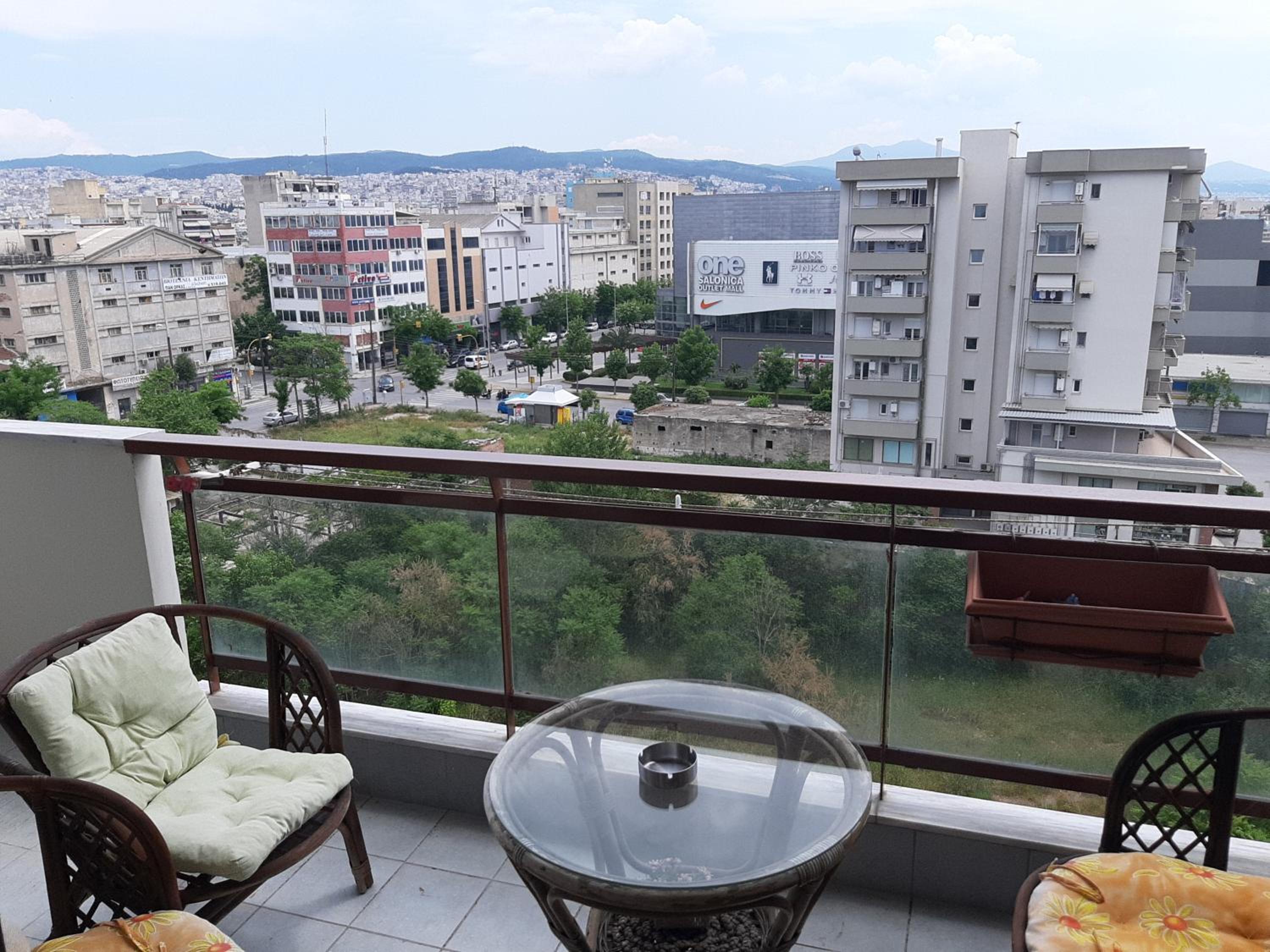 One-Bedroom Apartment - Photo 27