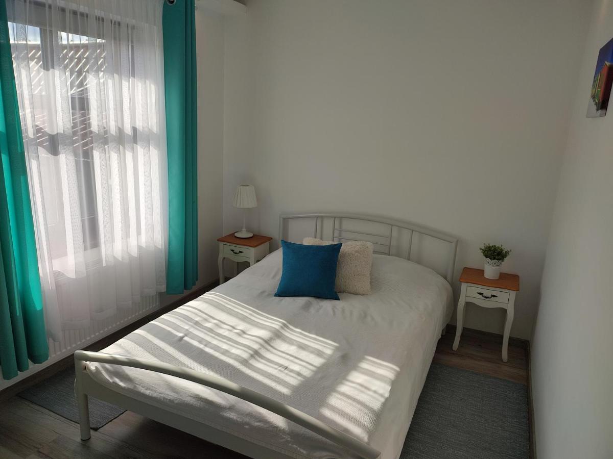 Two-Bedroom Apartment - Photo 4