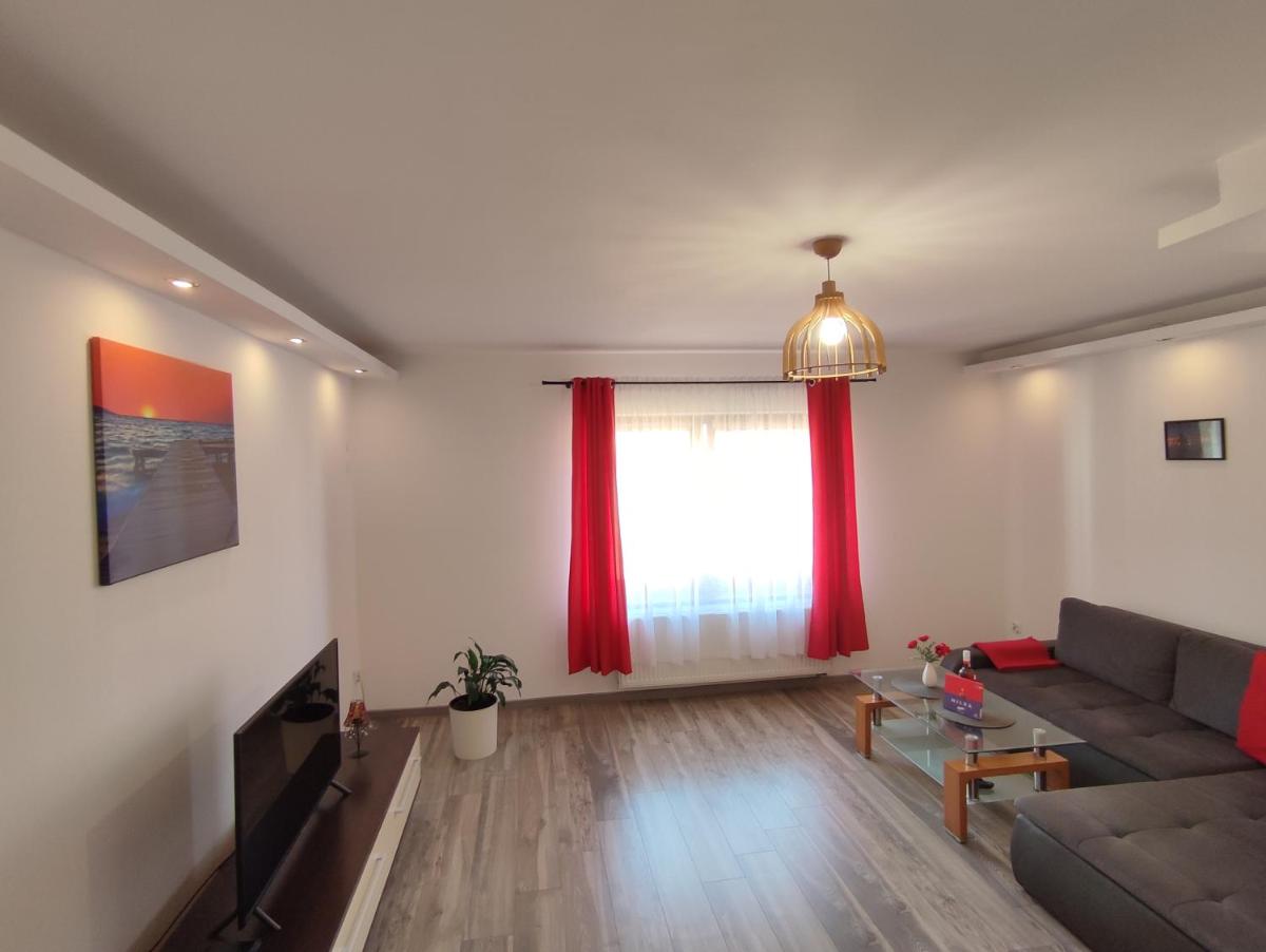 Two-Bedroom Apartment - Photo 5