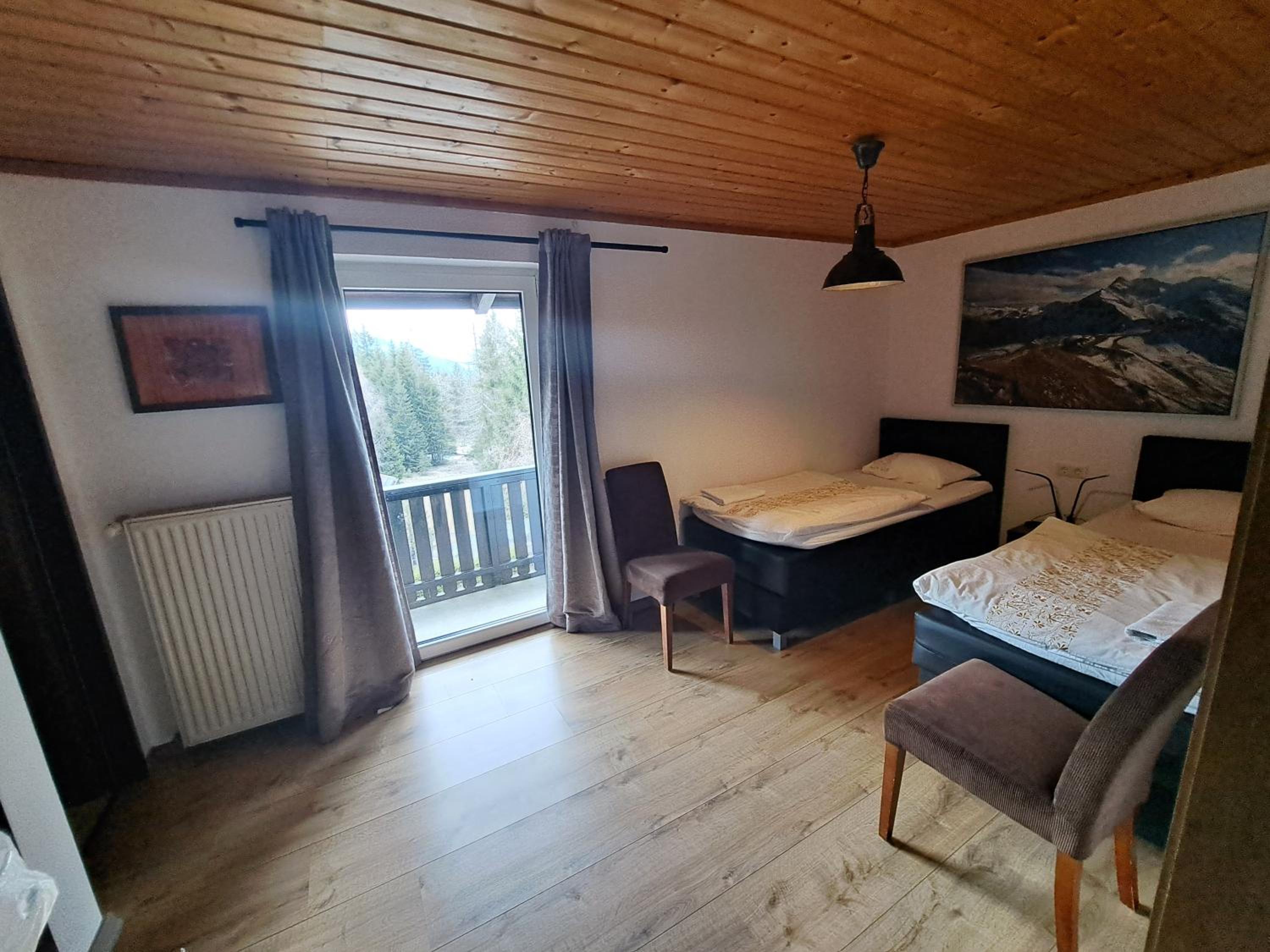 Family Room (2 Adults + 2 Children) photo 3