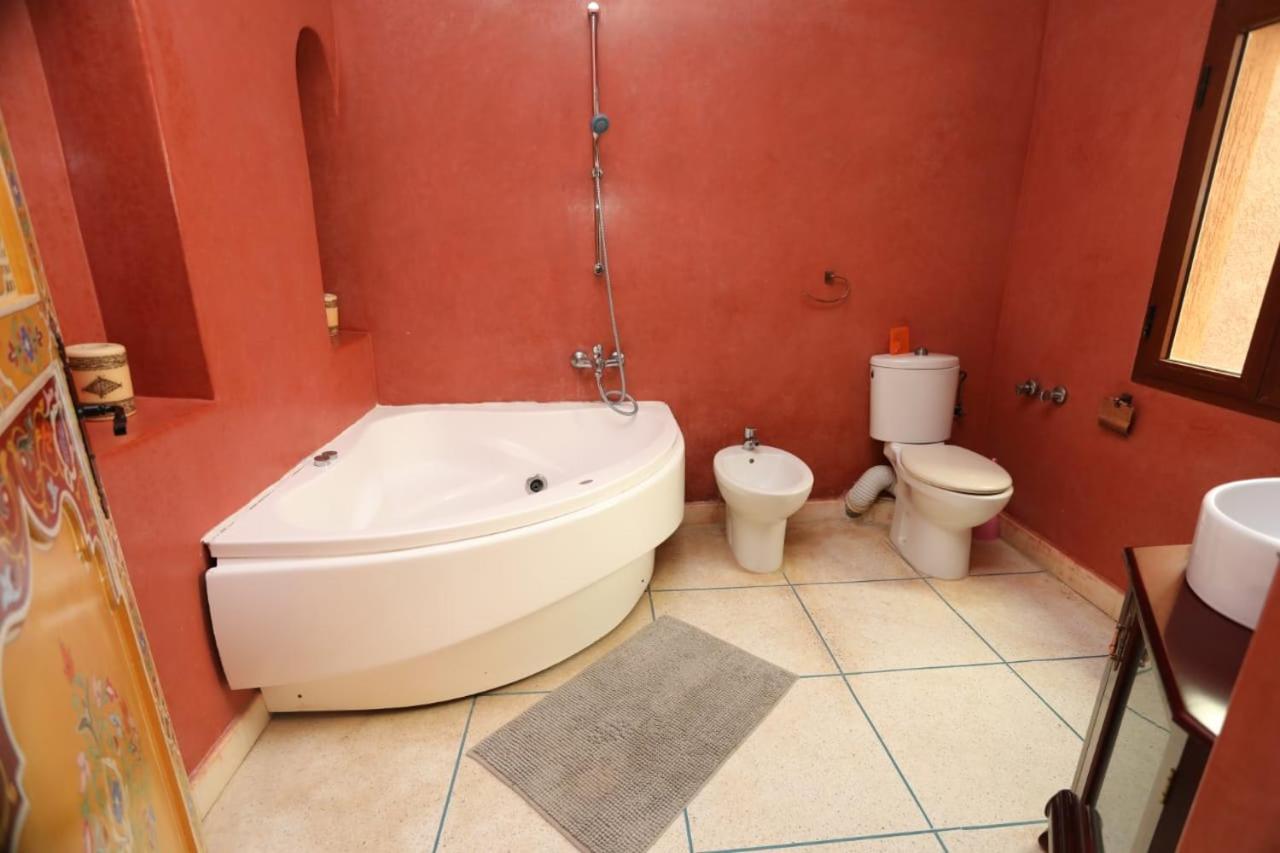 Suite with Pool View - Photo 3