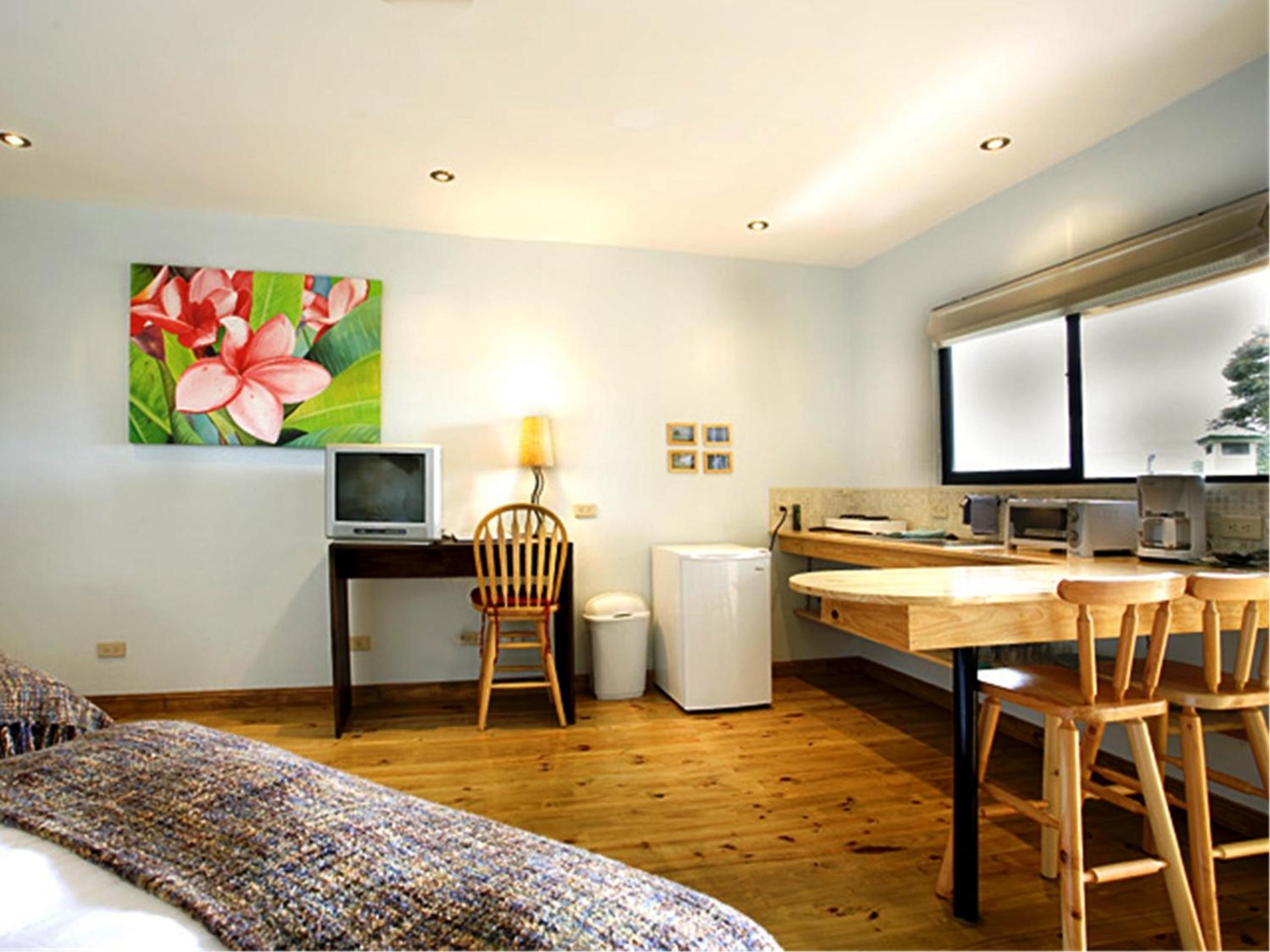 Studio (4 Adults)