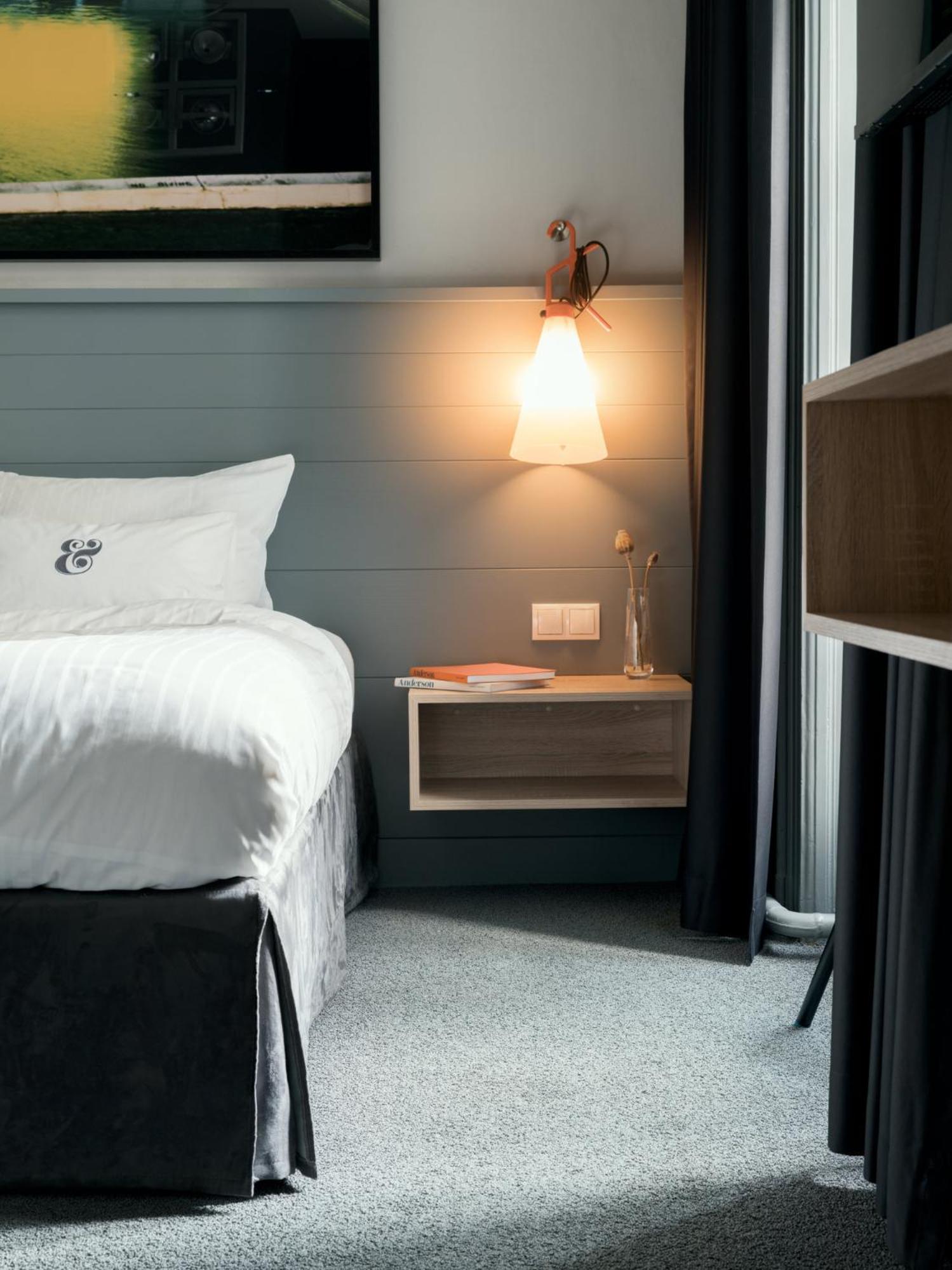 Double Room thumbnail 6
