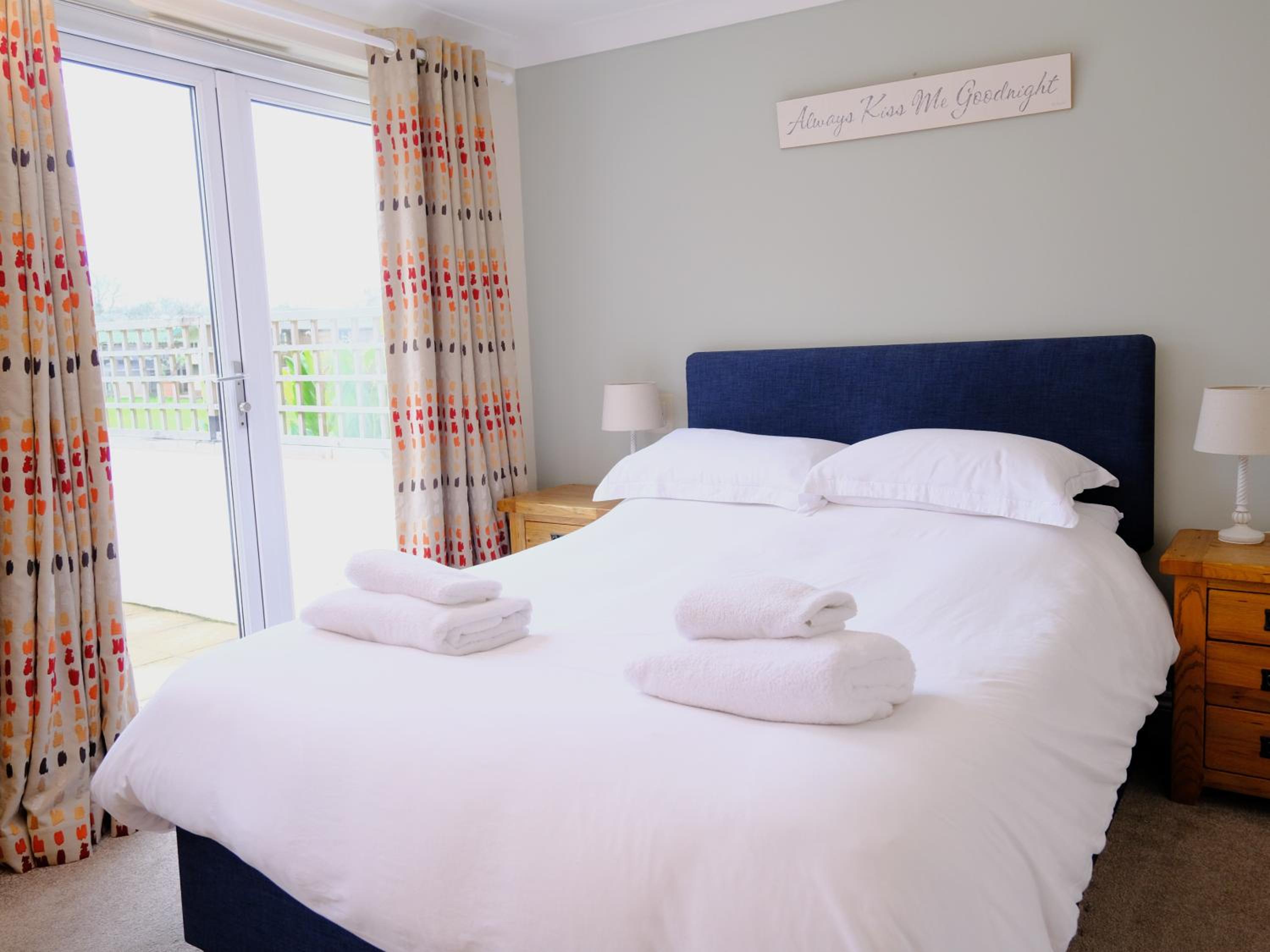 Two-Bedroom Superior Ground-Floor Cottage photo 2