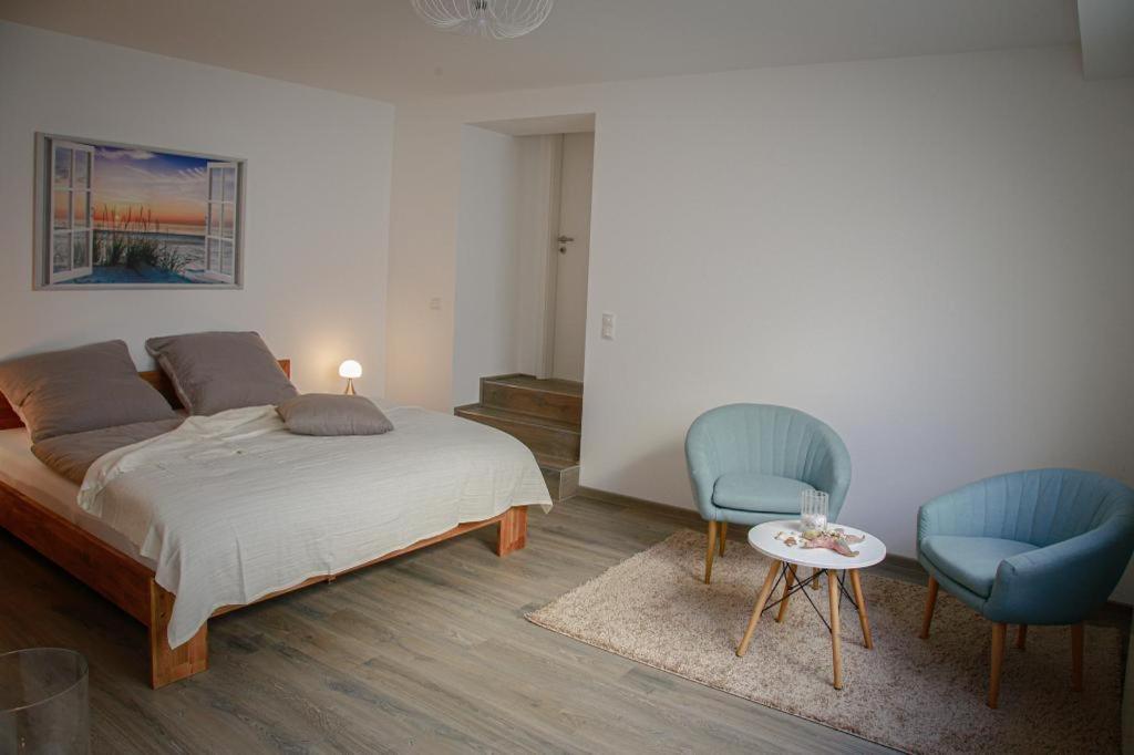 One-Bedroom Apartment - Photo 13