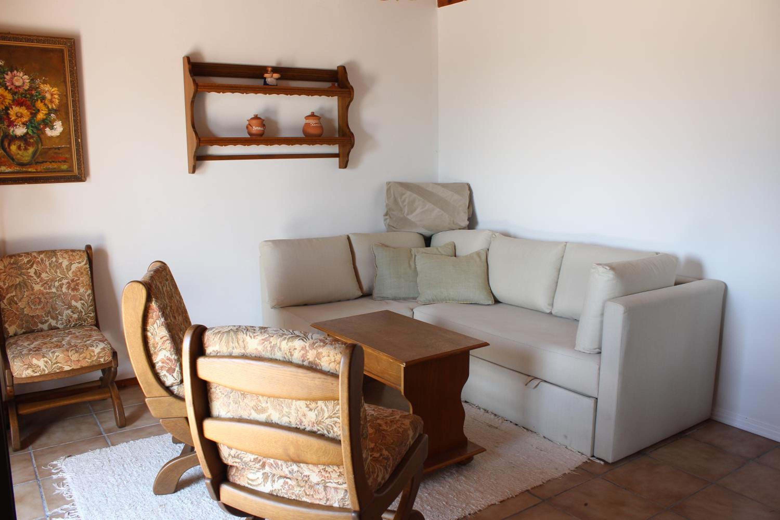 Three-Bedroom House photo 2