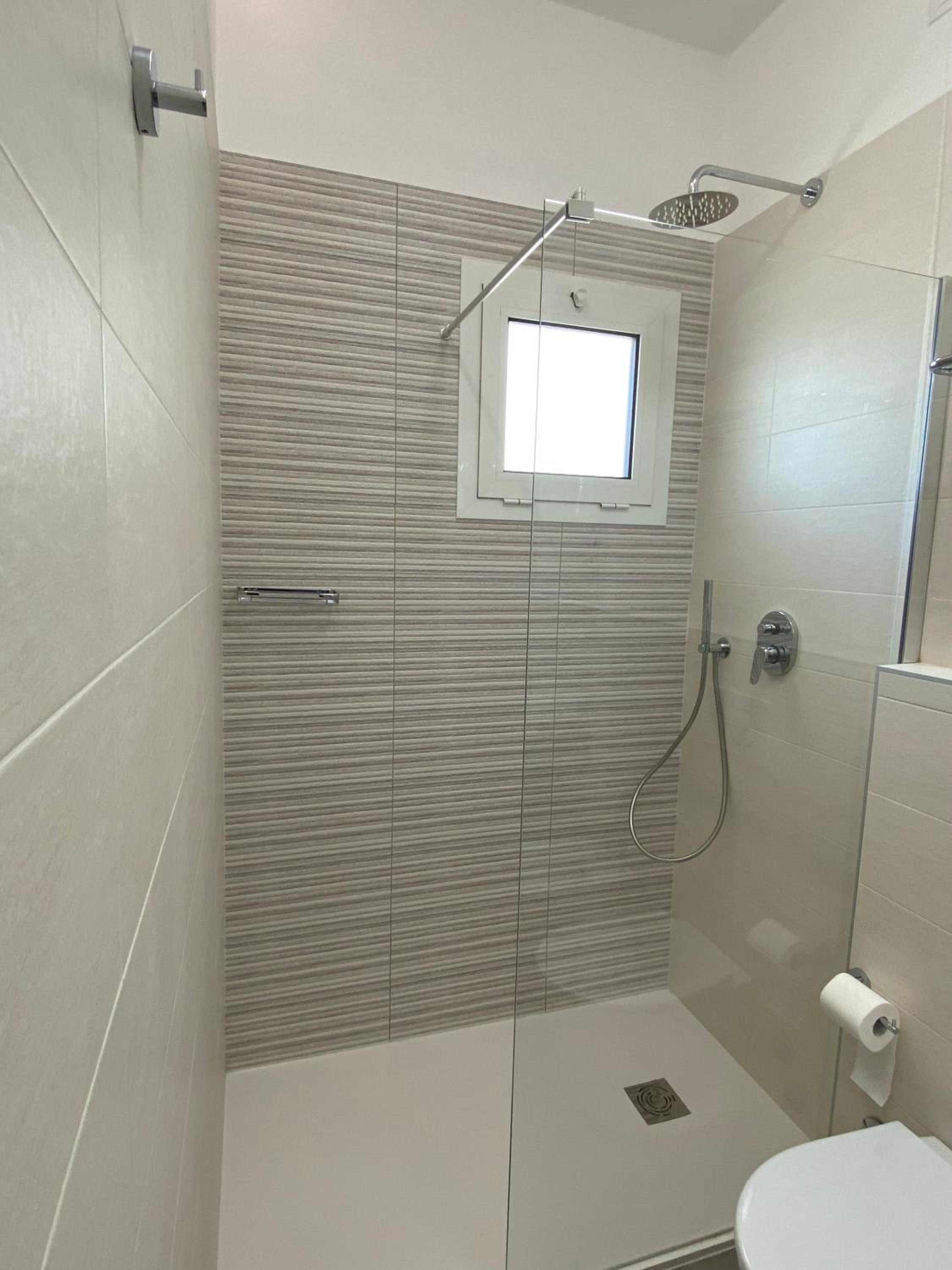 Double Room with Balcony and Partial Sea View photo 2