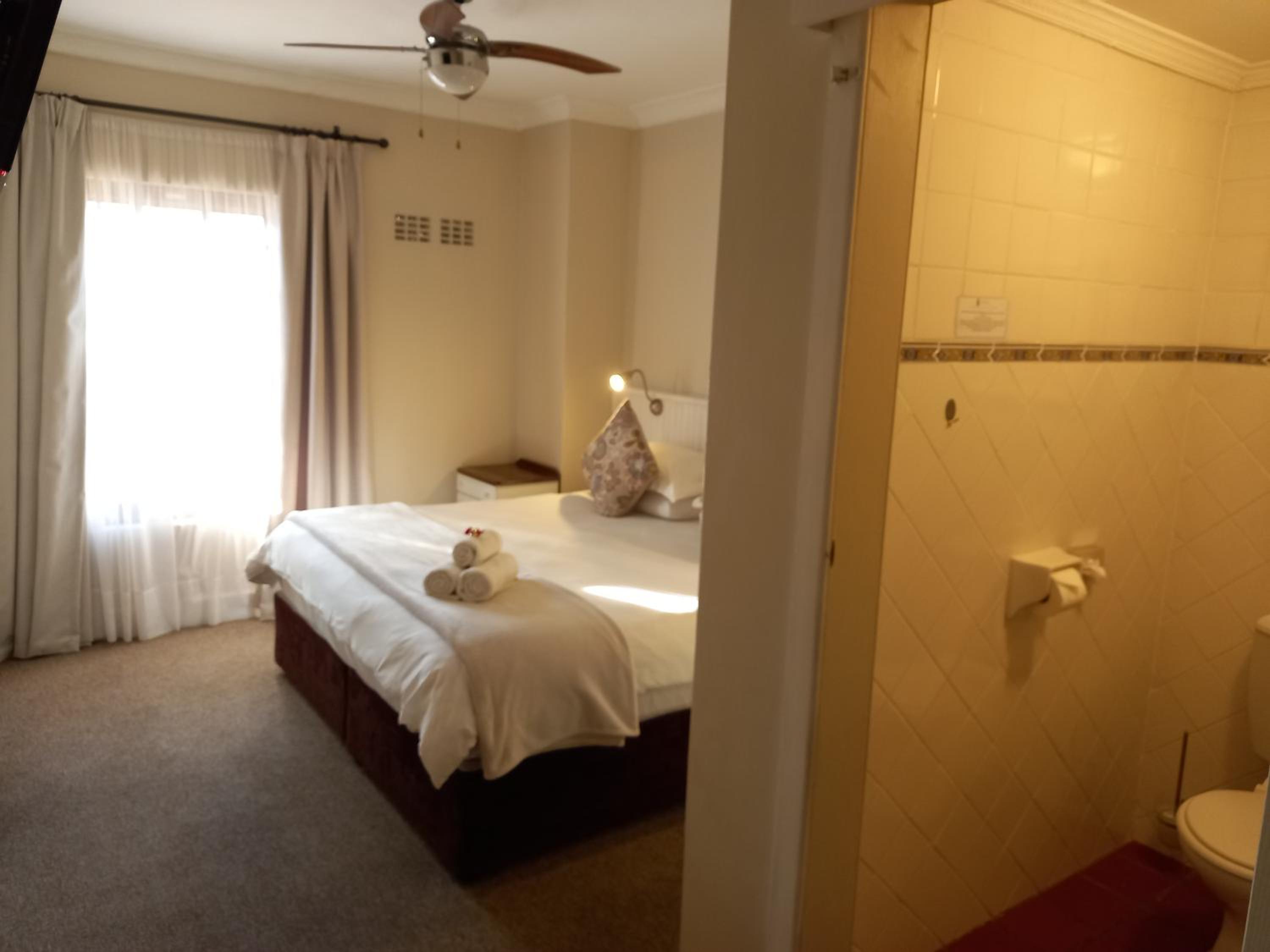 Twin/Double Room photo 2