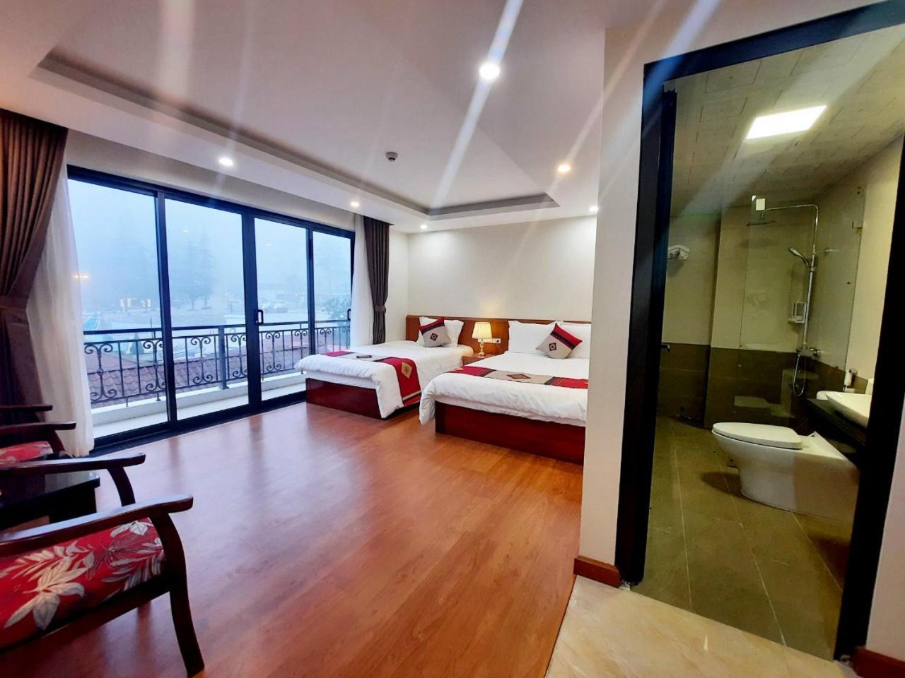 Triple Room with Balcony - Photo 2