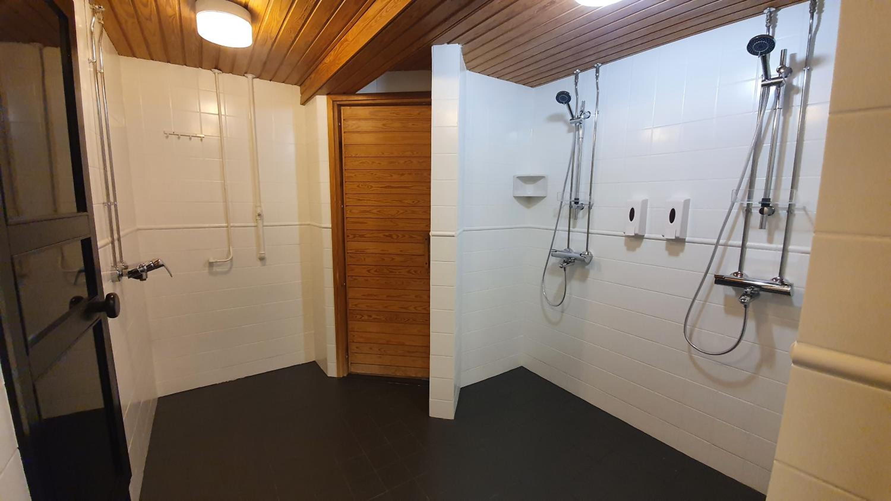 Twin Room - Photo 23