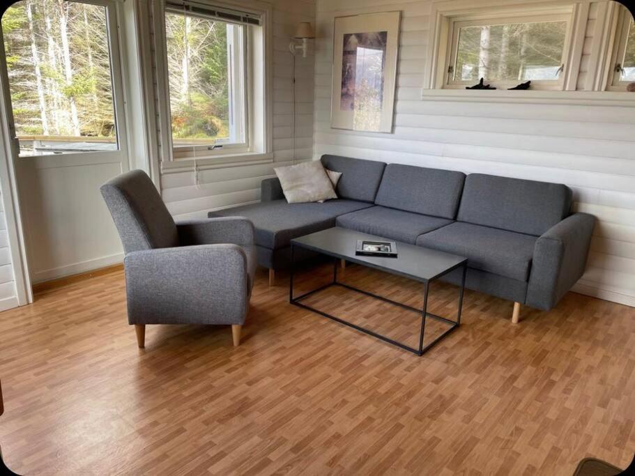 Two-Bedroom House - Photo 16