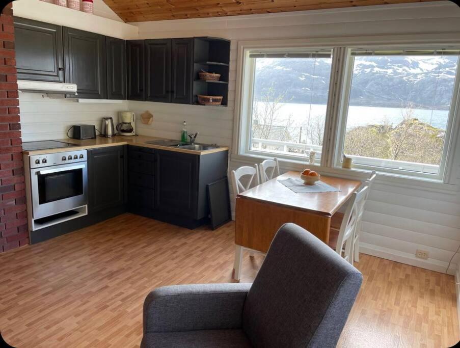 Two-Bedroom House - Photo 11