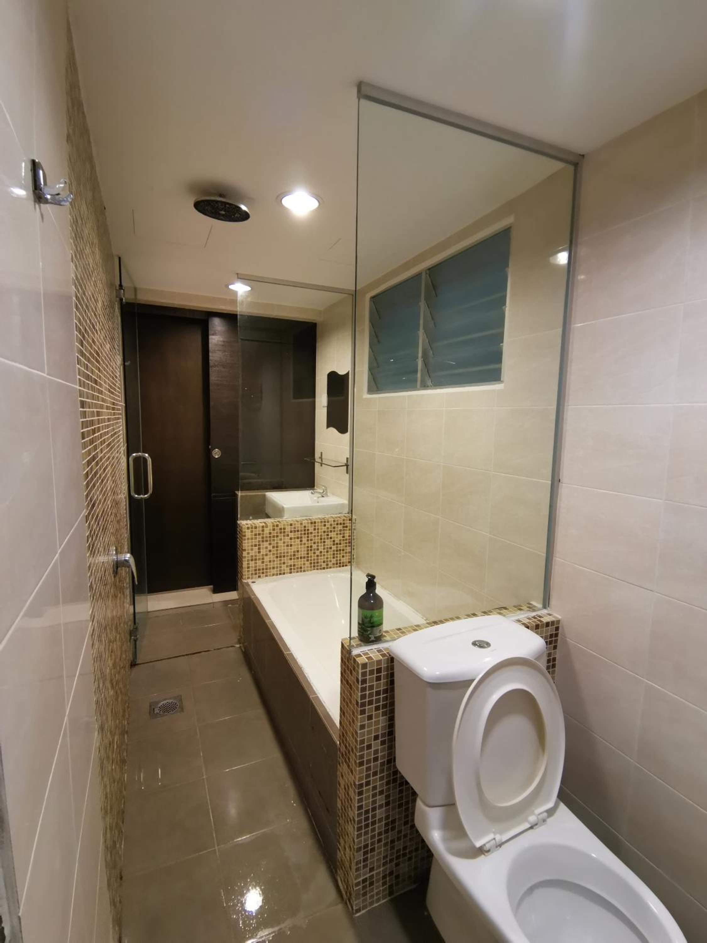 Deluxe King Suite - Photo 10