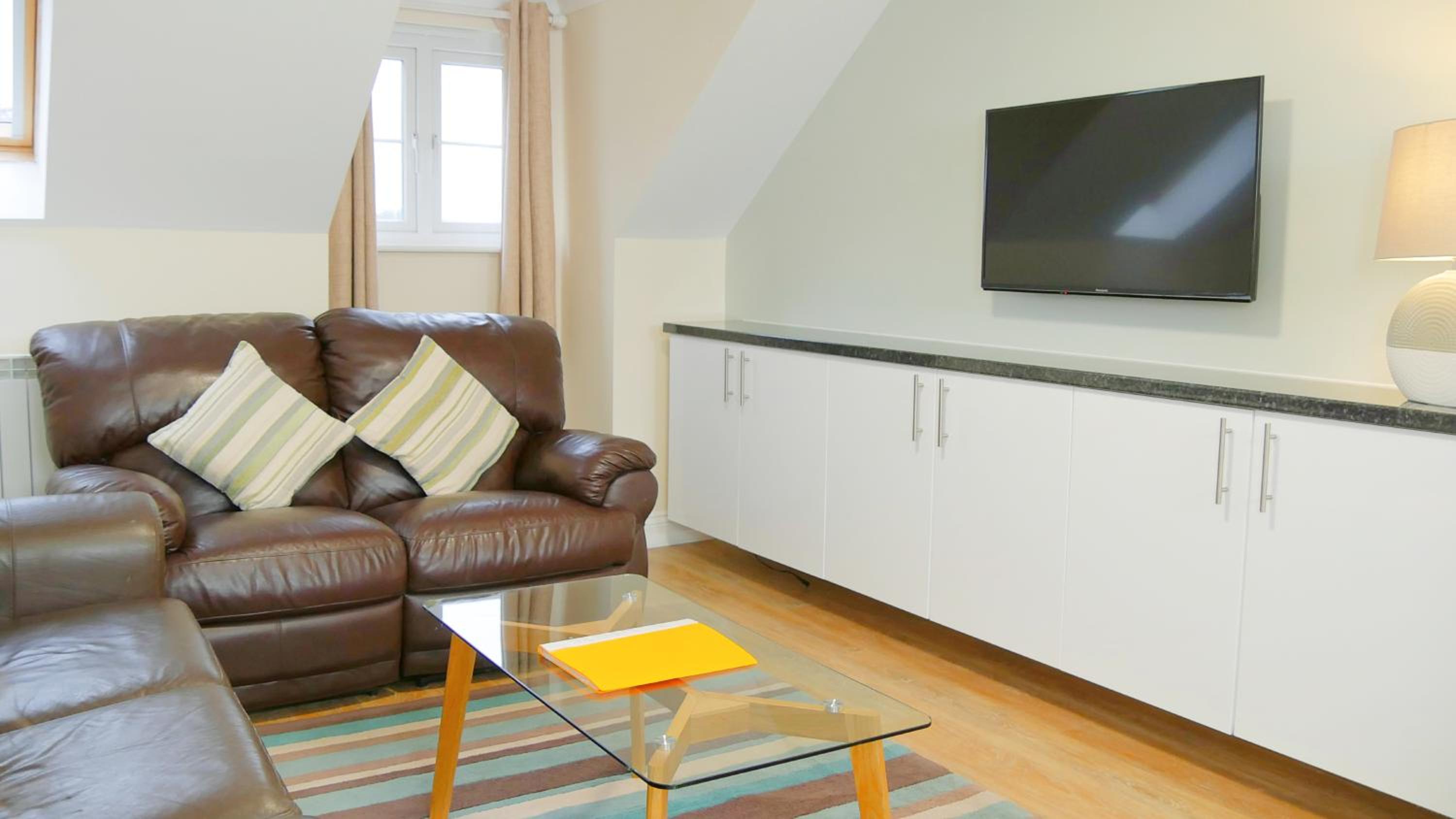 Three-Bedroom Apartment photo 1