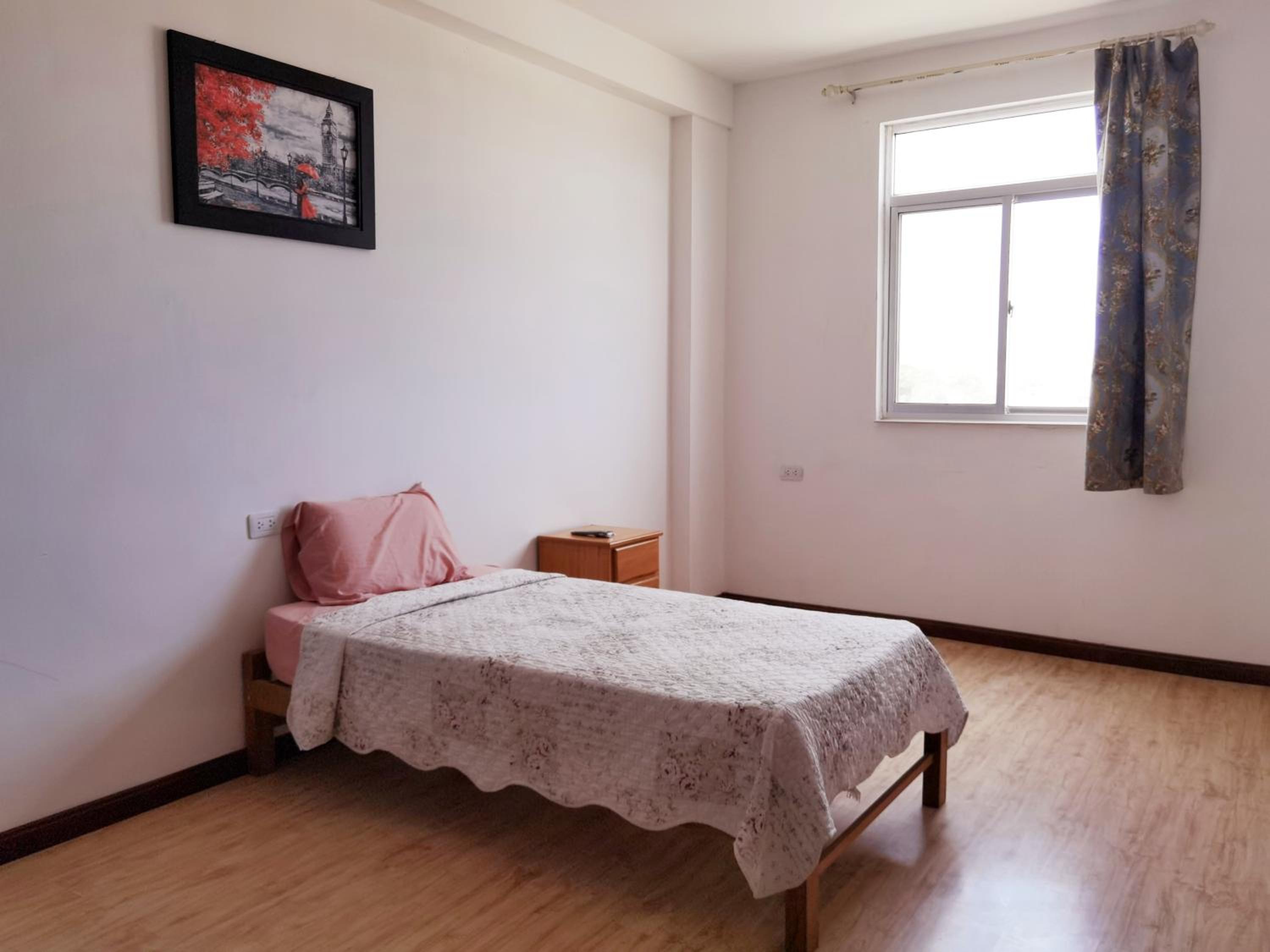 Single Room With Private Bathroom photo 1