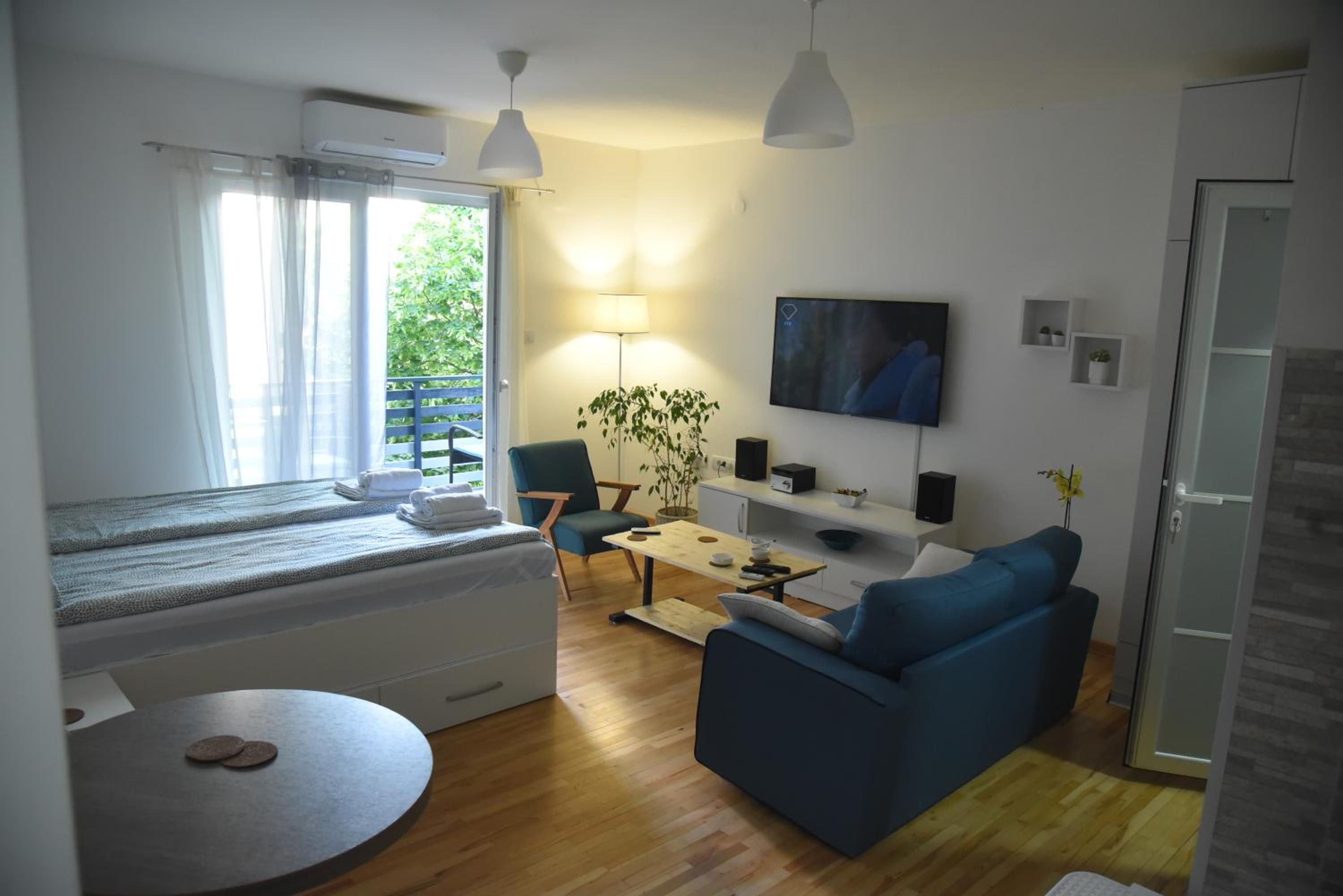 Studio Apartment