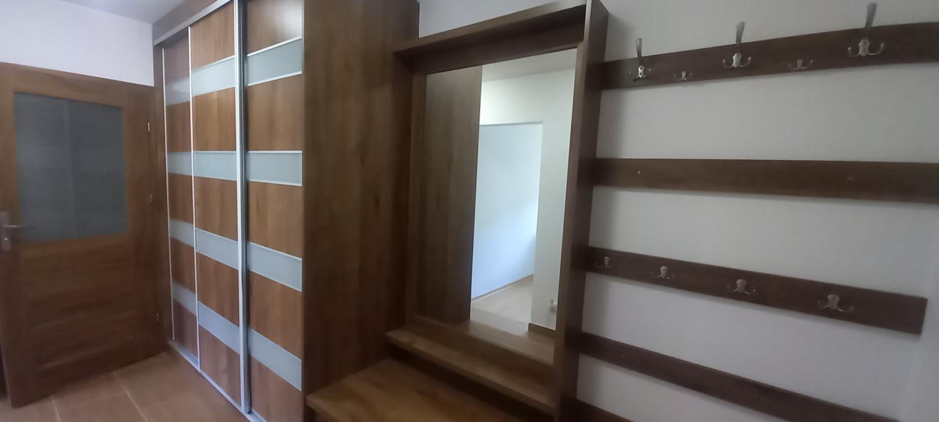 One-Bedroom Apartment - Photo 4