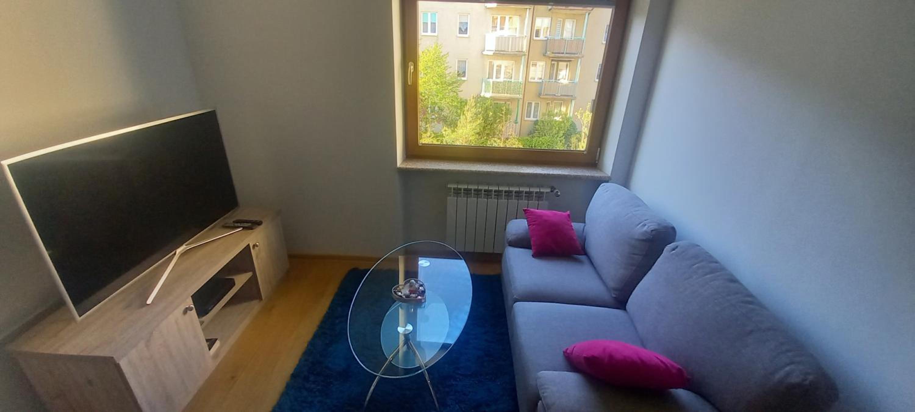 One-Bedroom Apartment - Photo 1
