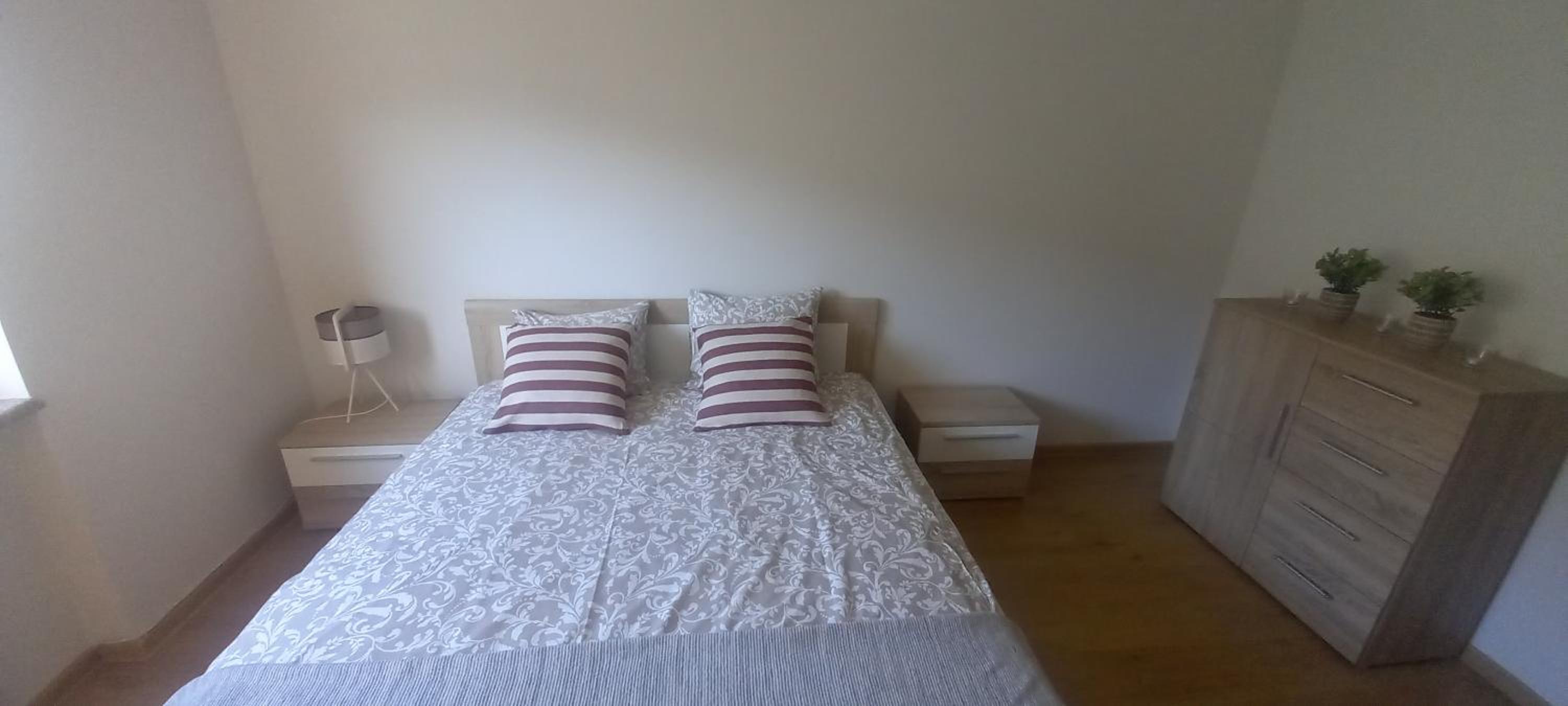 One-Bedroom Apartment - Photo 10