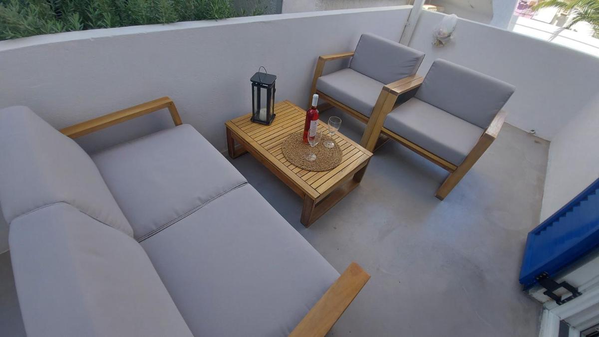 Studio Apartment - Photo 11