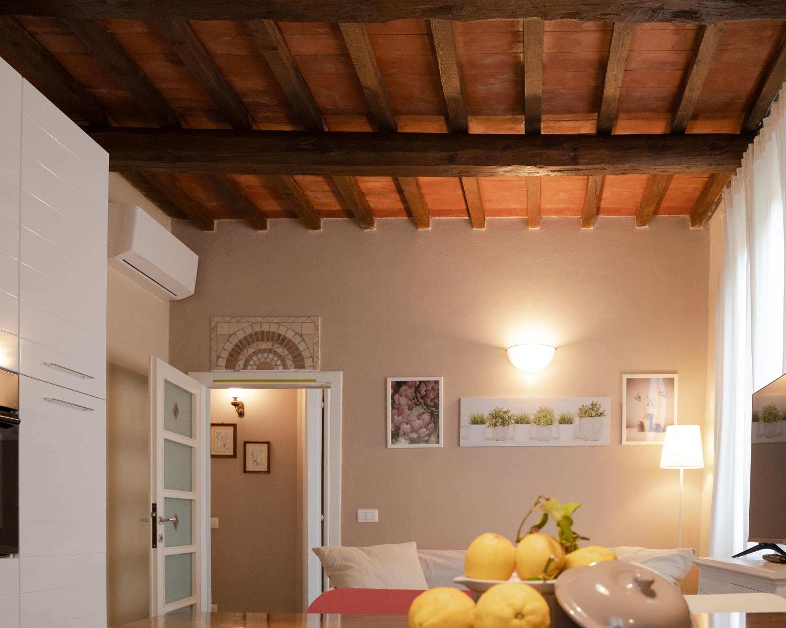 One-Bedroom House photo 1