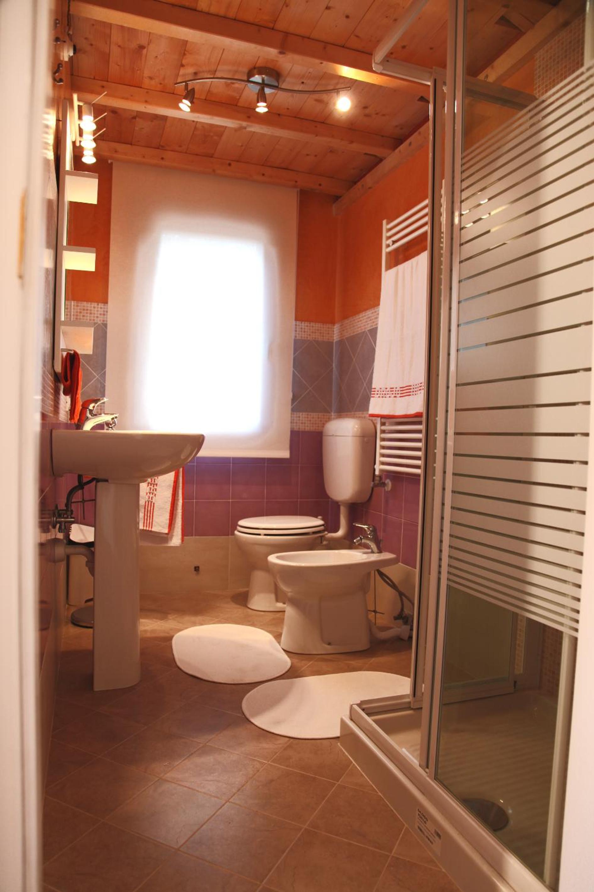 Double Room - Photo 28