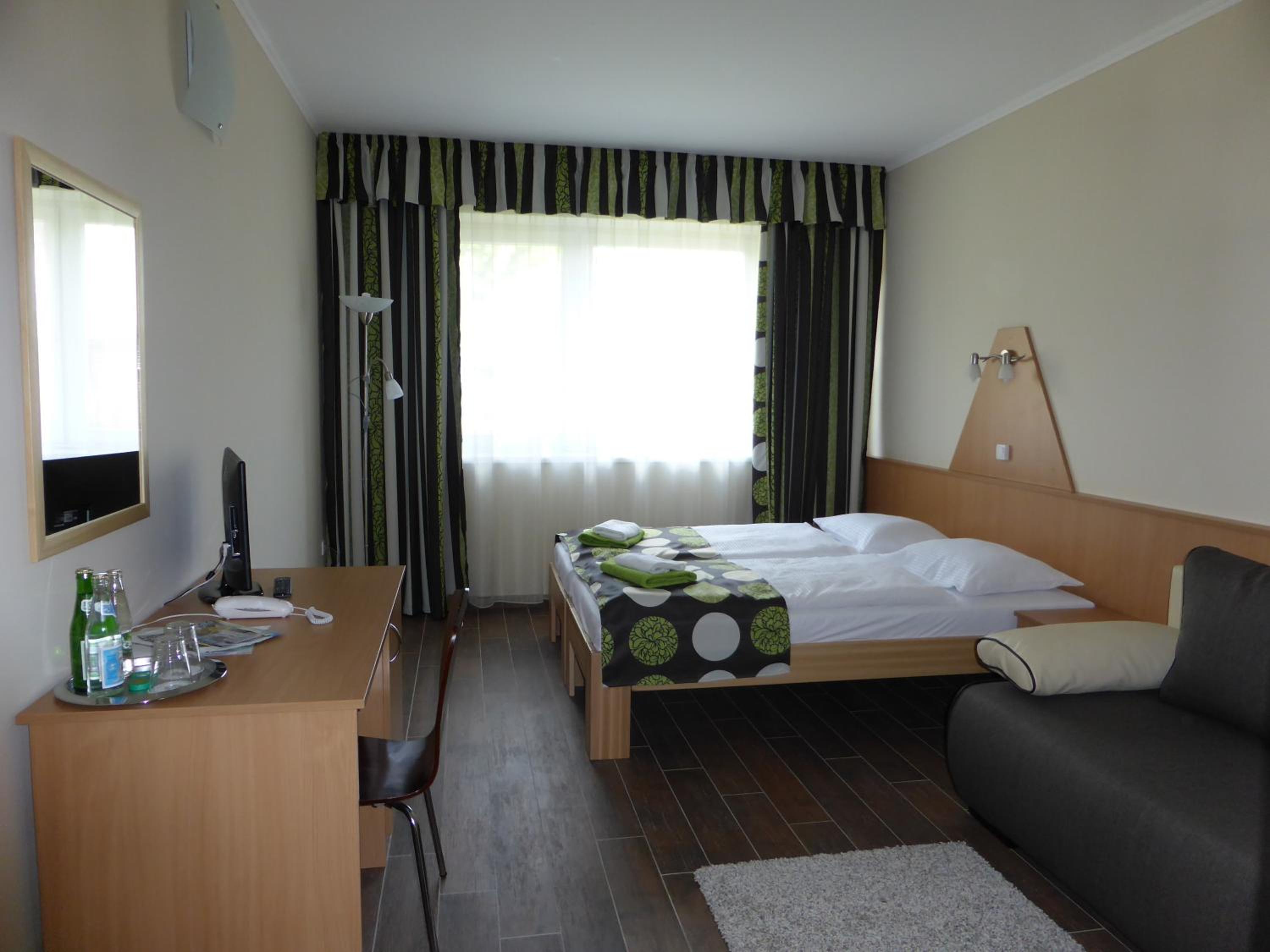 Standard Twin Room with Sofa photo 1