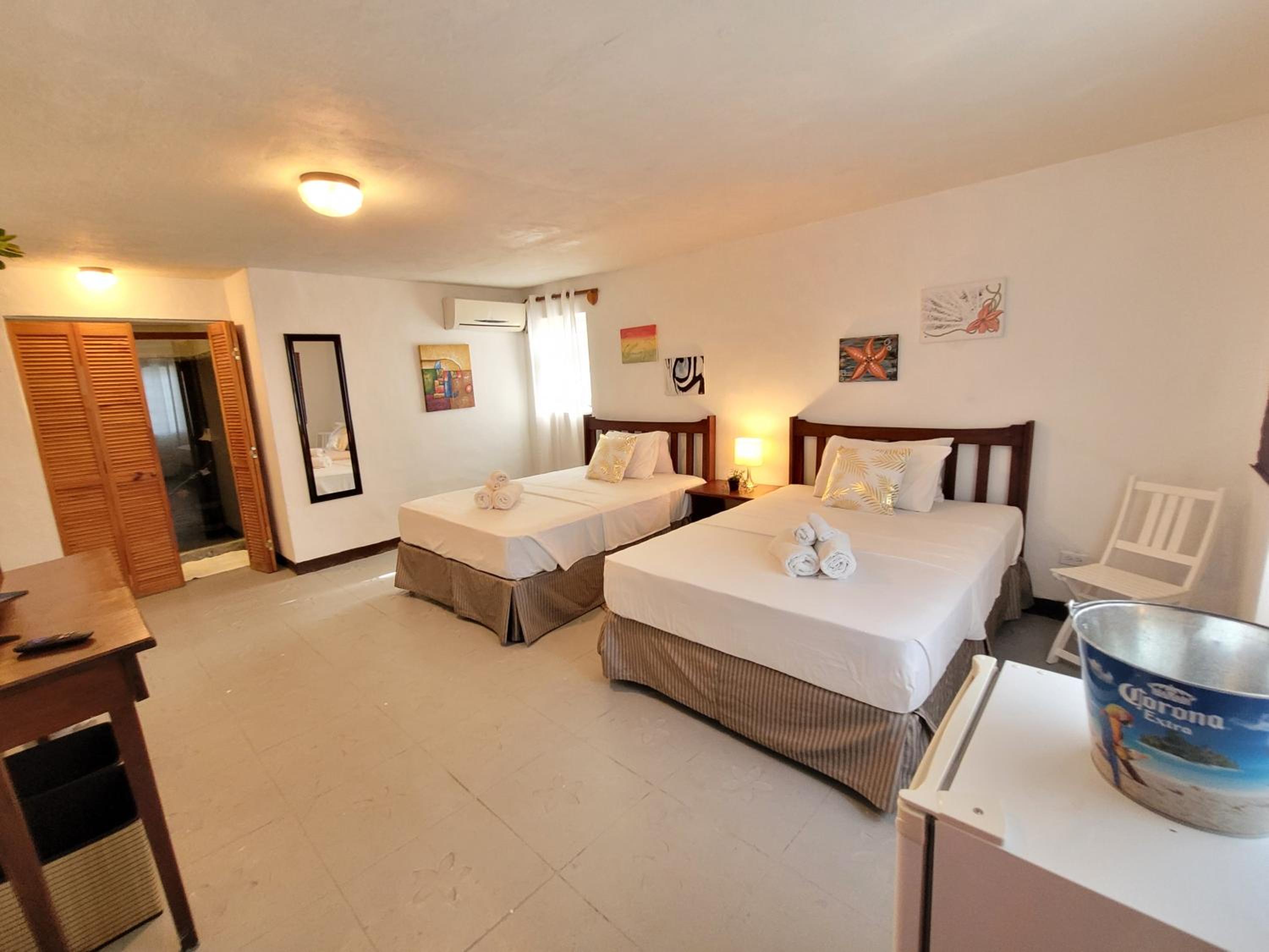 Double Room with Two Double Beds photo 3