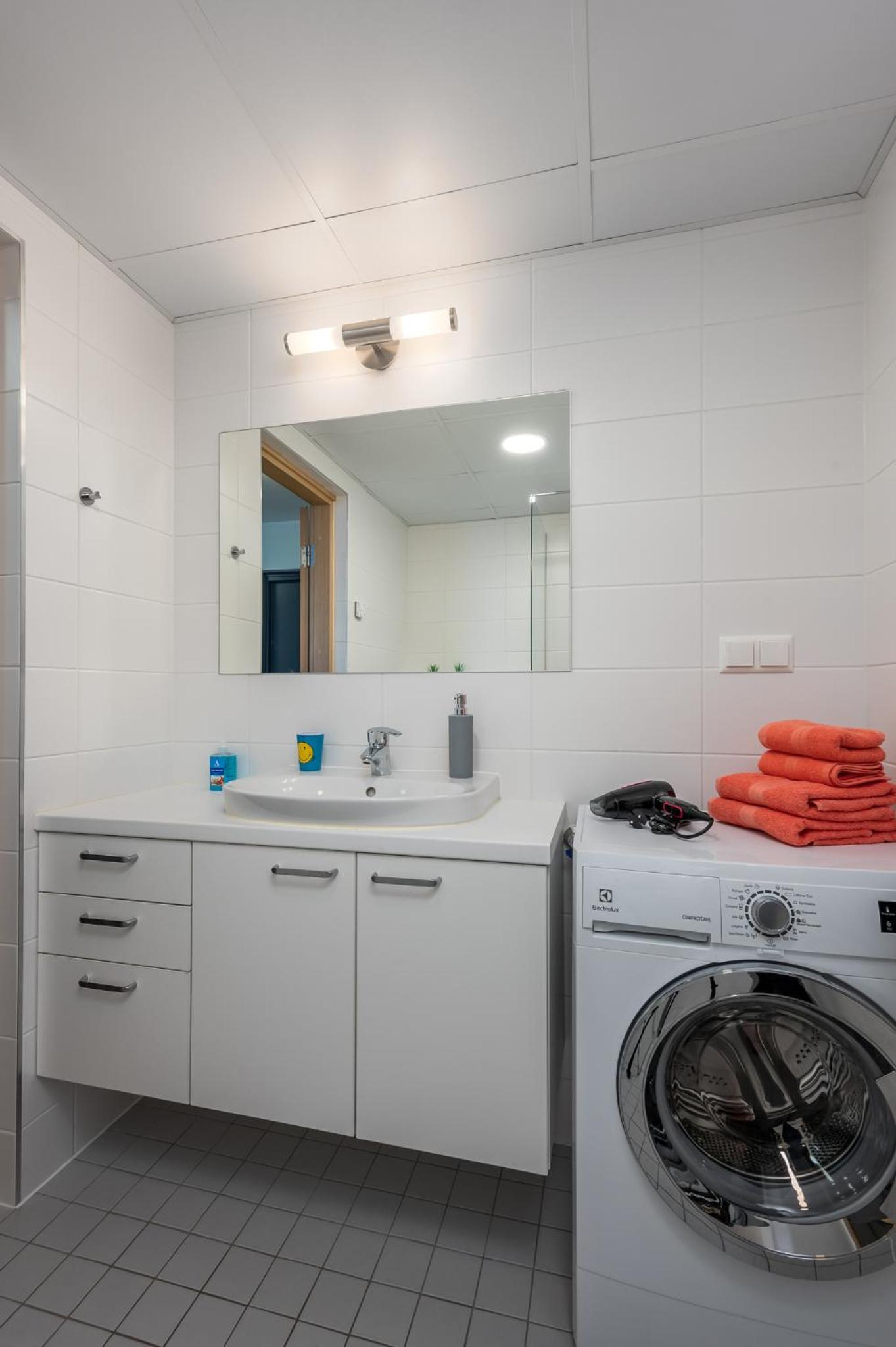 One-Bedroom Apartment - Photo 11