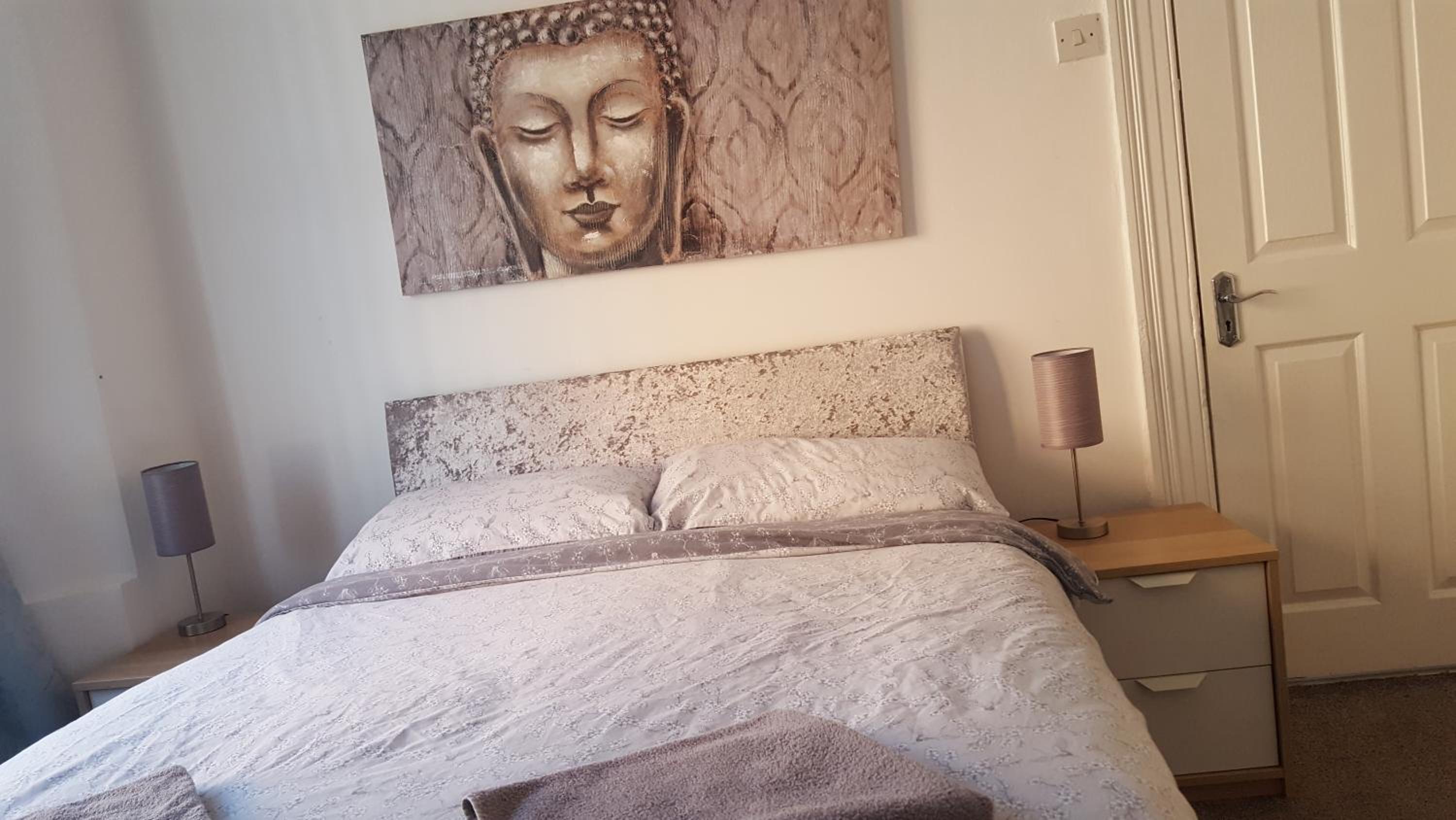 Budget Double Room - Photo 2