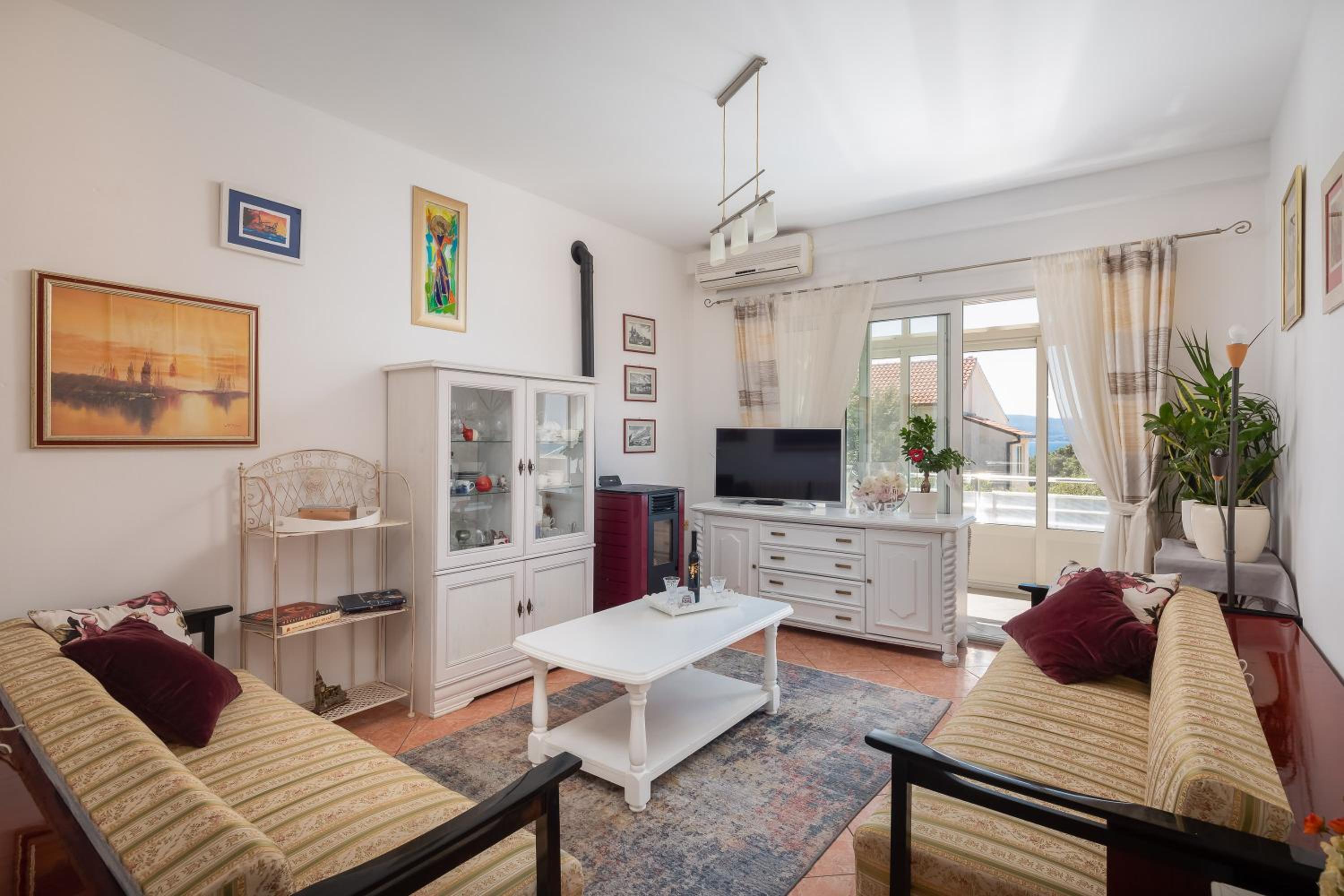 Three-Bedroom Apartment photo 1
