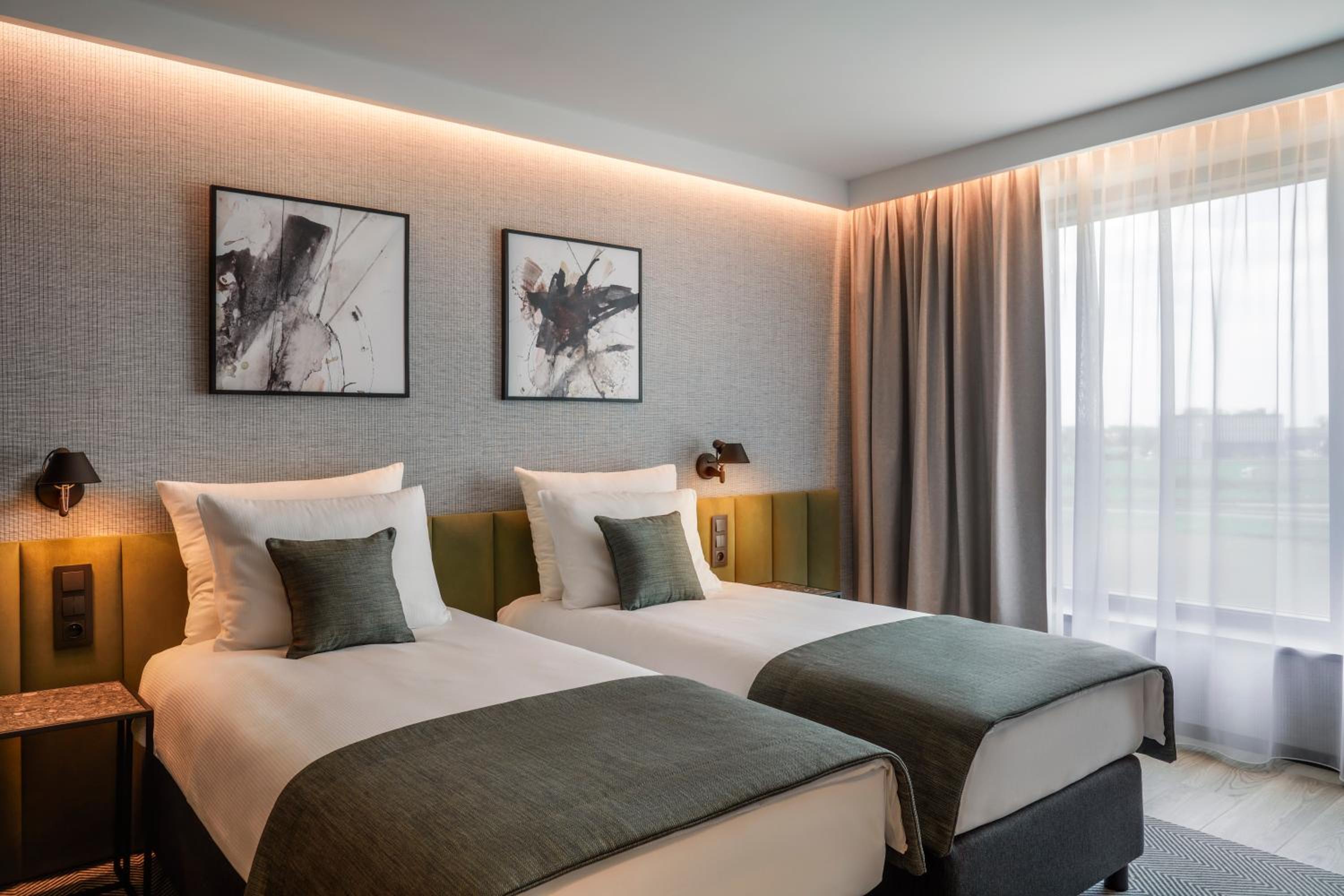 Standard Twin Room - Photo 6