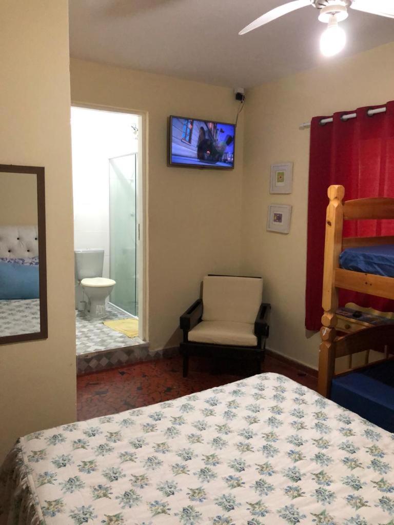 Quadruple Room with Private Bathroom photo 3