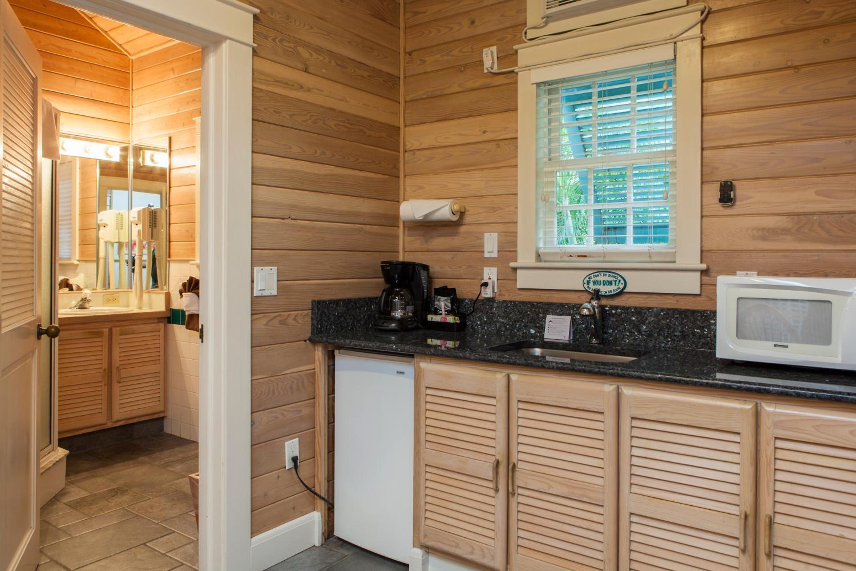 Studio Suite - Photo 7