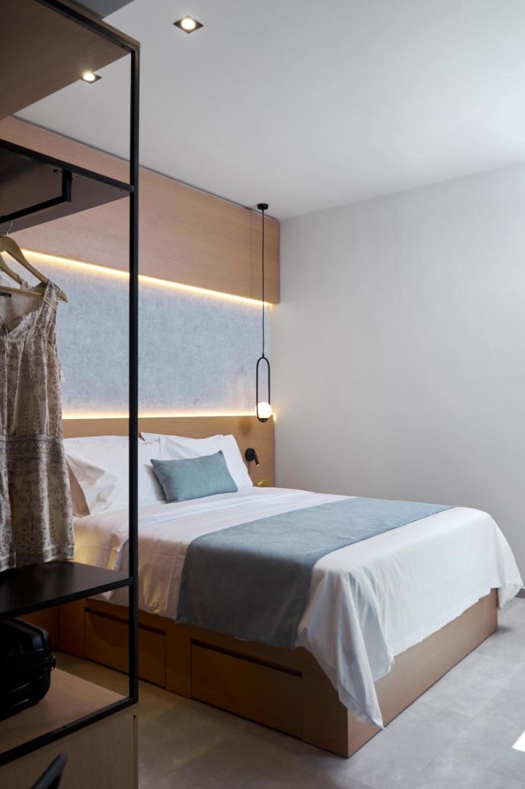 Executive Suite - Photo 5