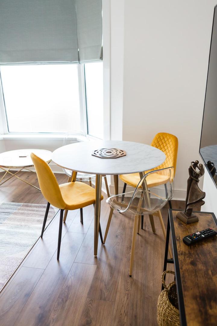 One-Bedroom Apartment - Photo 27