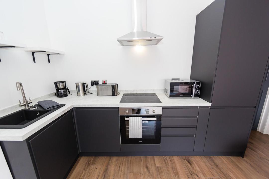 One-Bedroom Apartment - Photo 8
