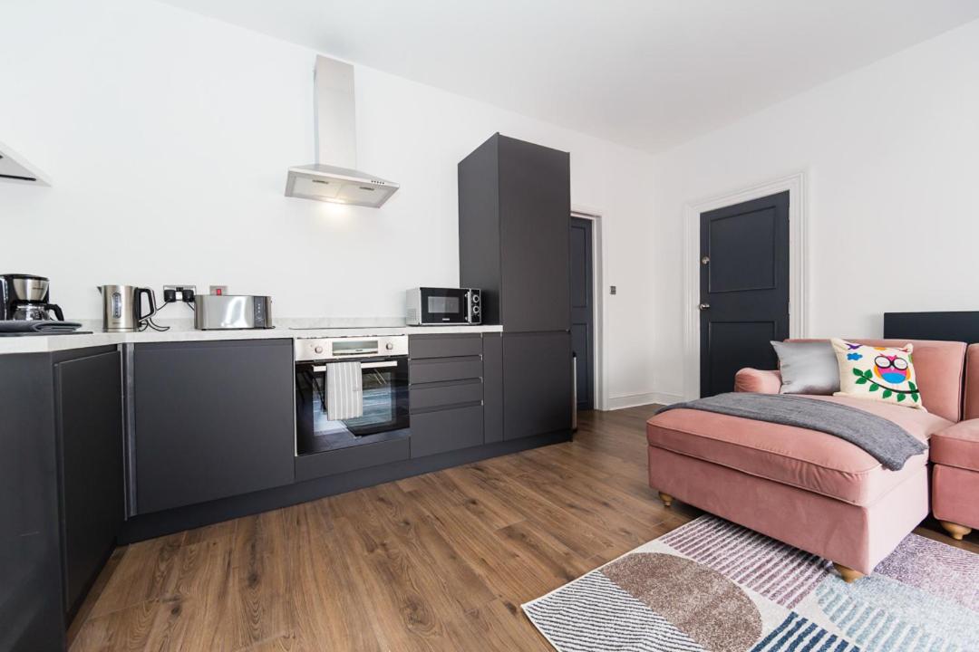 One-Bedroom Apartment - Photo 7