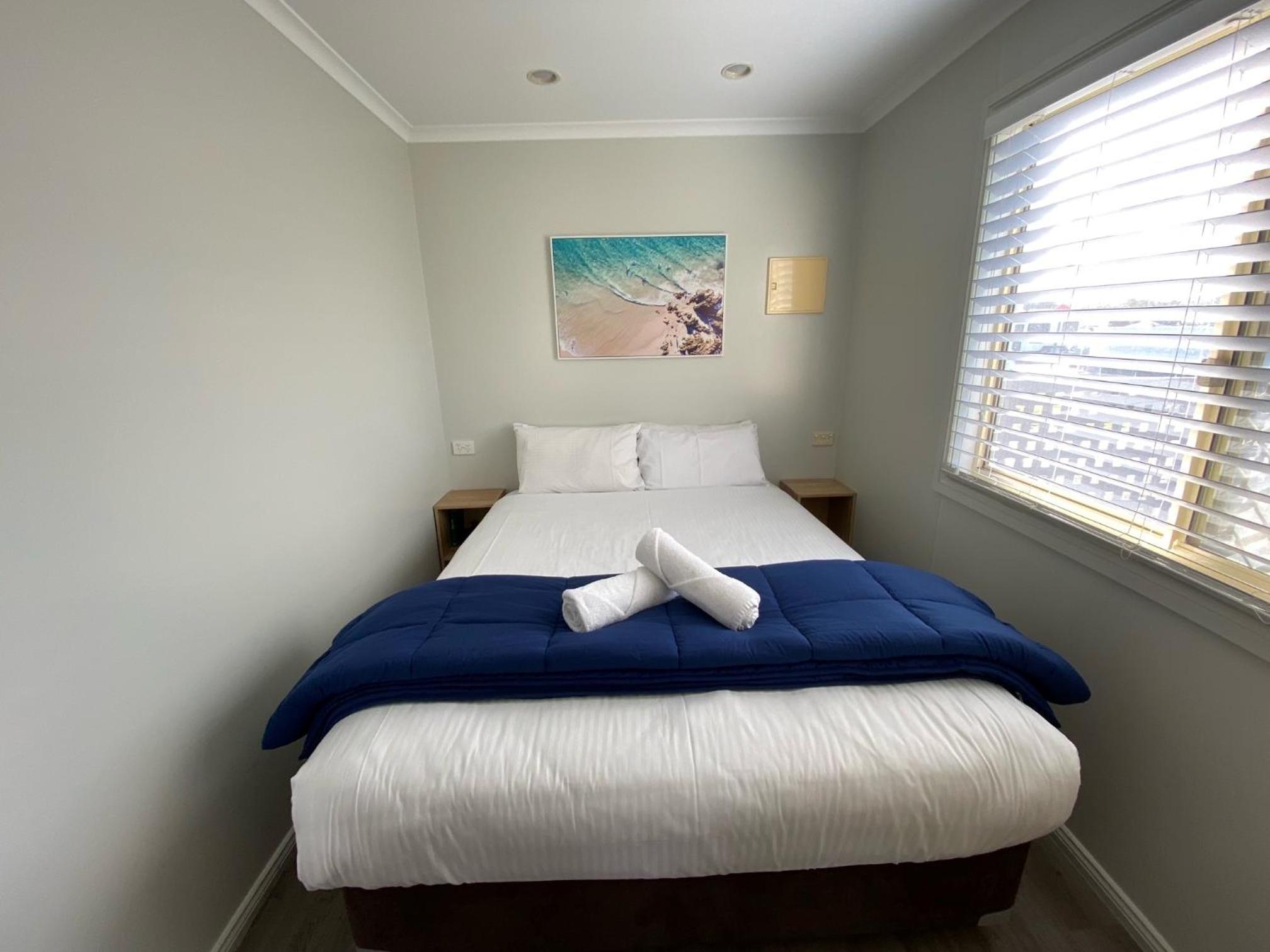 Mobile Home photo 3