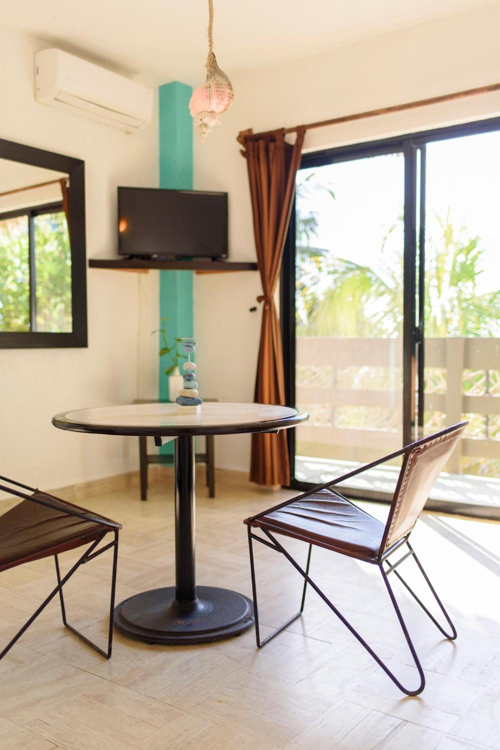 Double Room with Garden View - Photo 6