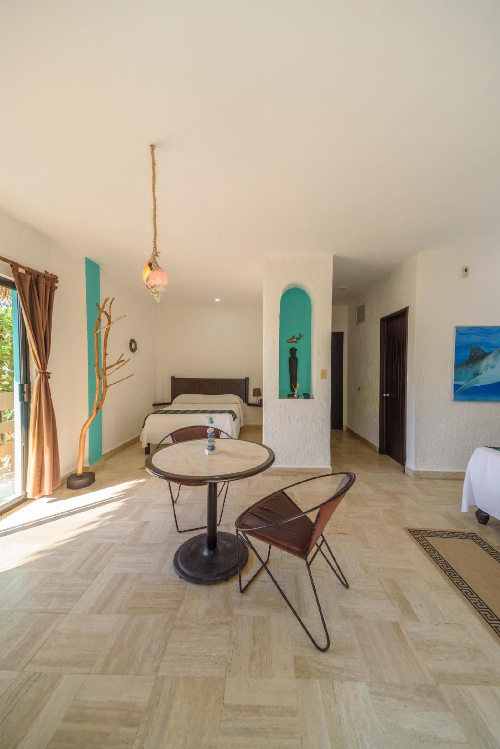 Double Room with Garden View - Photo 15