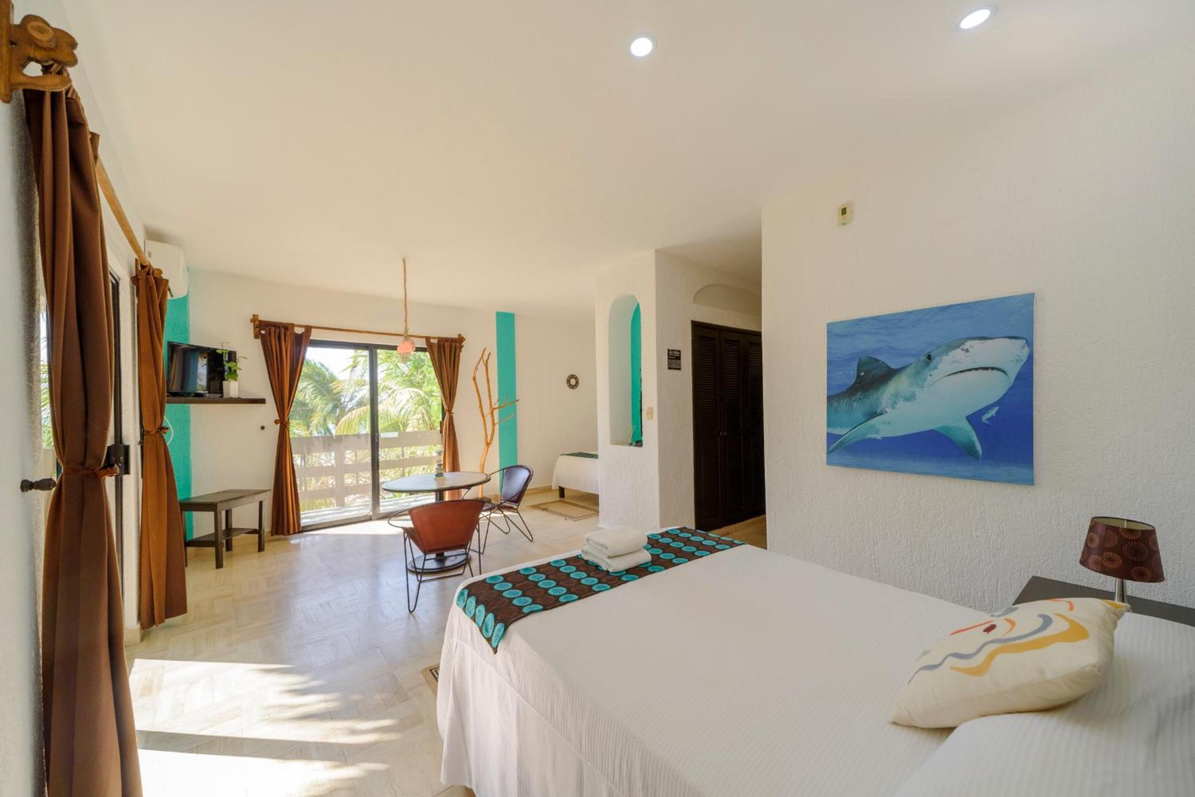 Double Room with Garden View - Photo 17