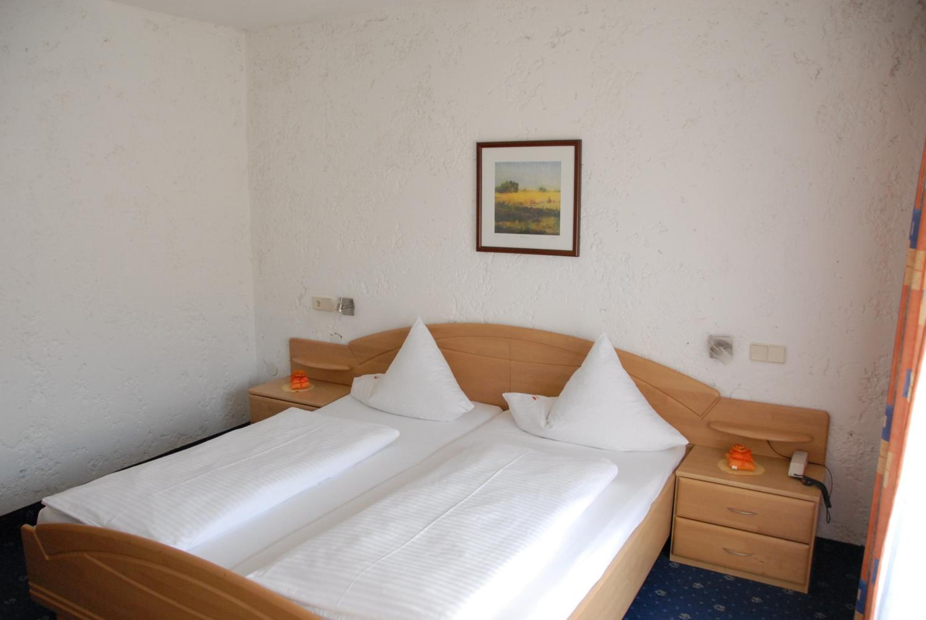 Double Room - Photo 6