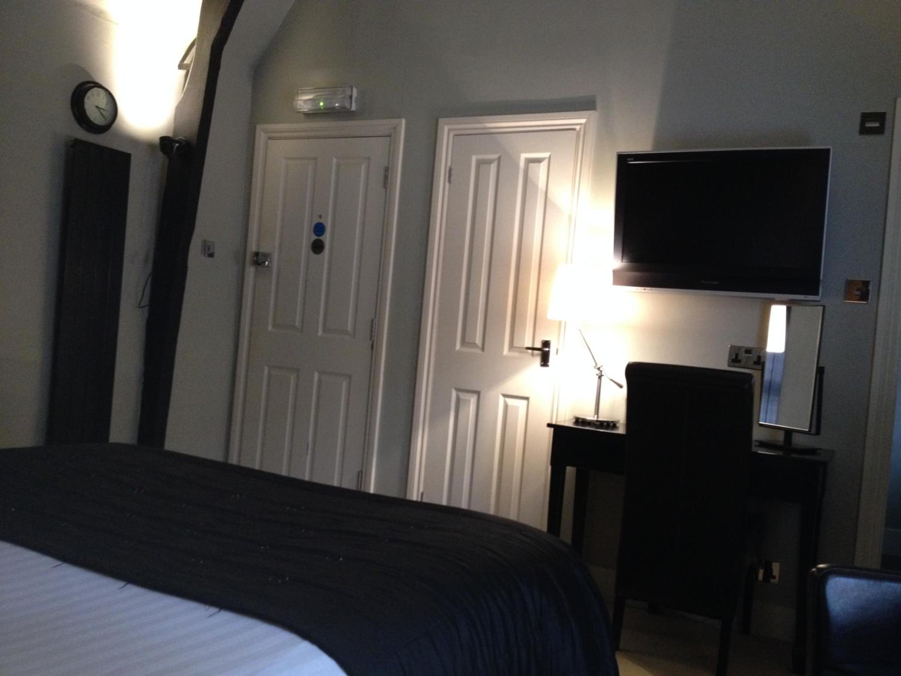 Deluxe King Room - Photo 3