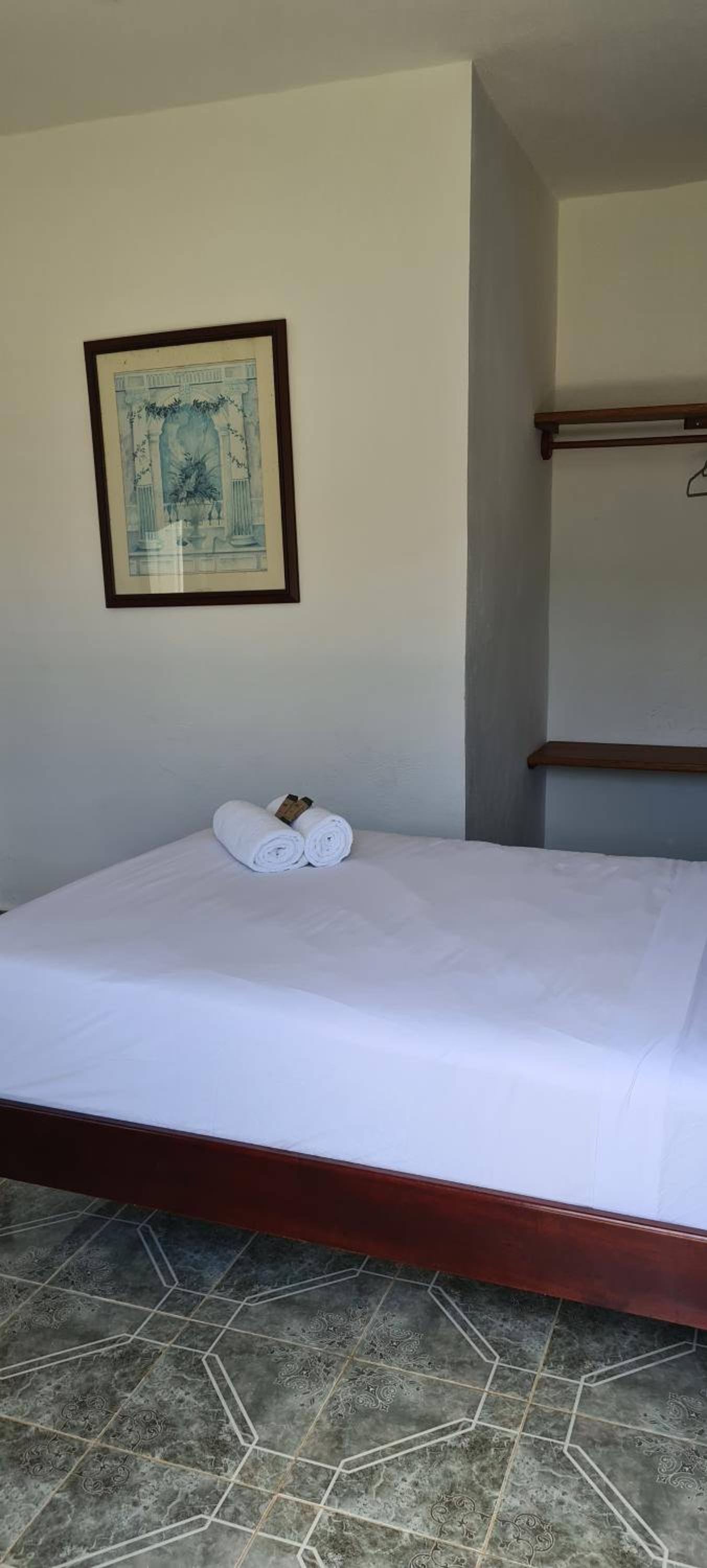 Double Room - Photo 11