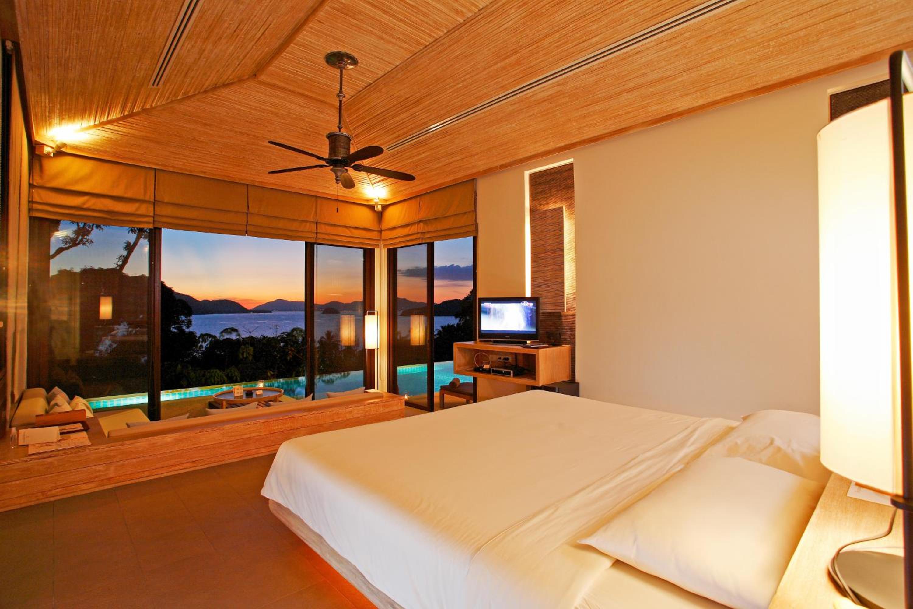 2BR Family Suite Ocean View - Photo 7
