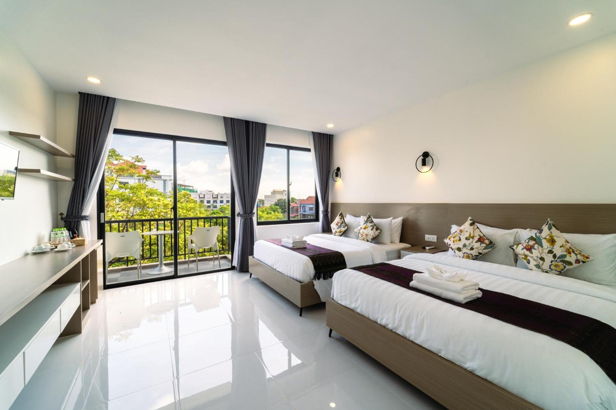 Premier Deluxe Family Room - Photo 1
