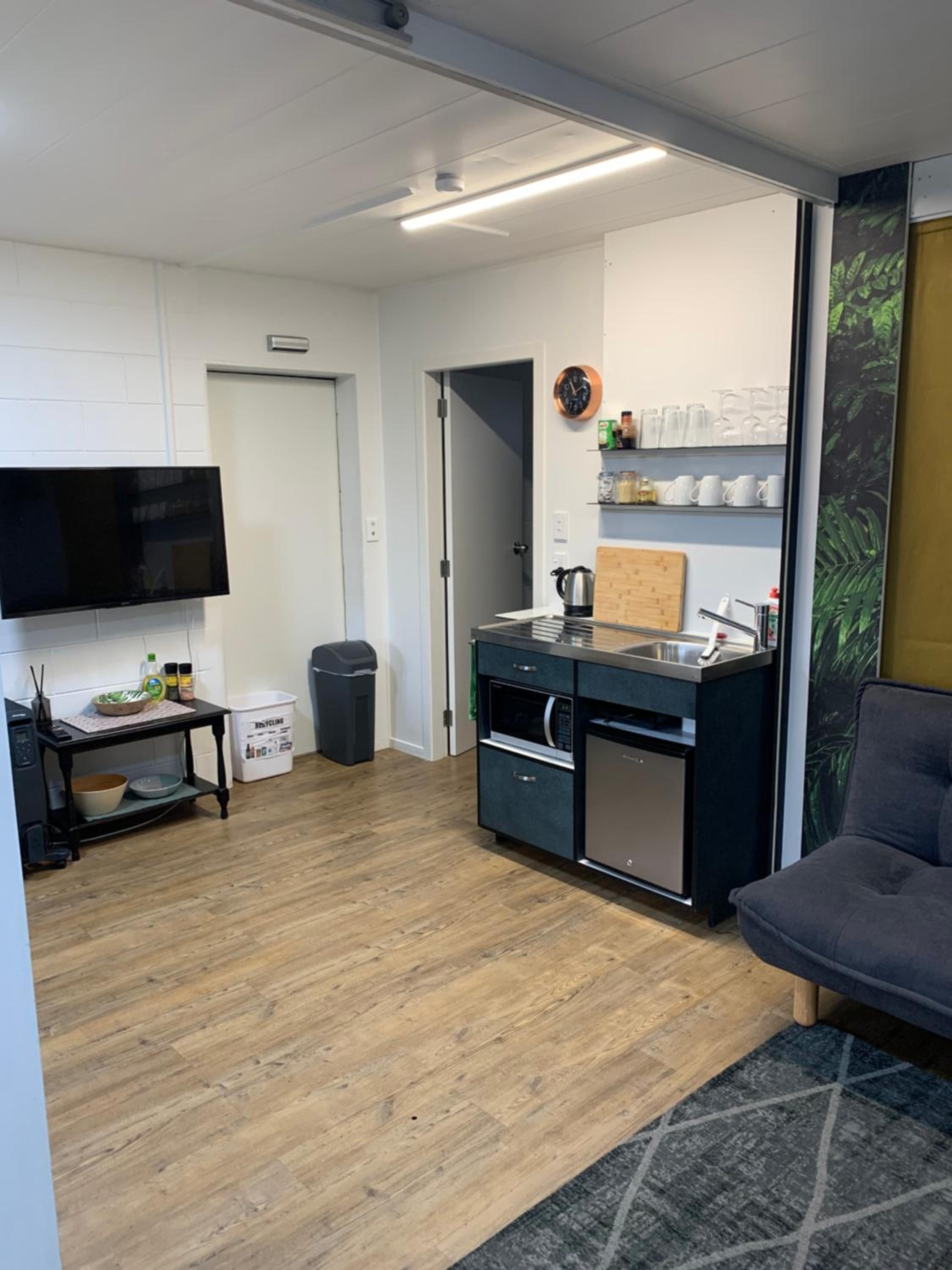 Studio Apartment - Photo 6