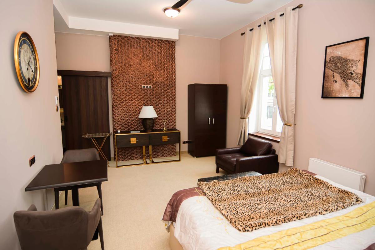 Deluxe Triple Room - Photo 2
